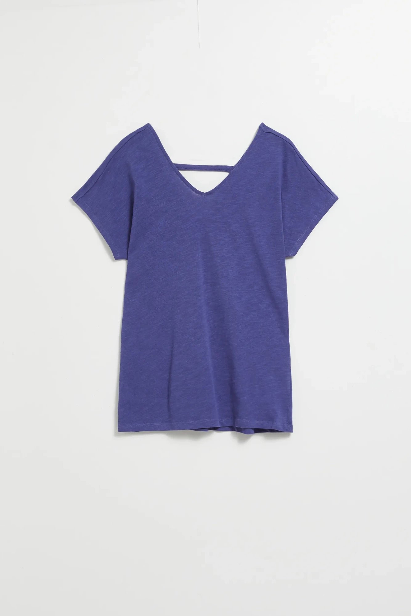 Women's T-shirt with neckline MOODO - purple