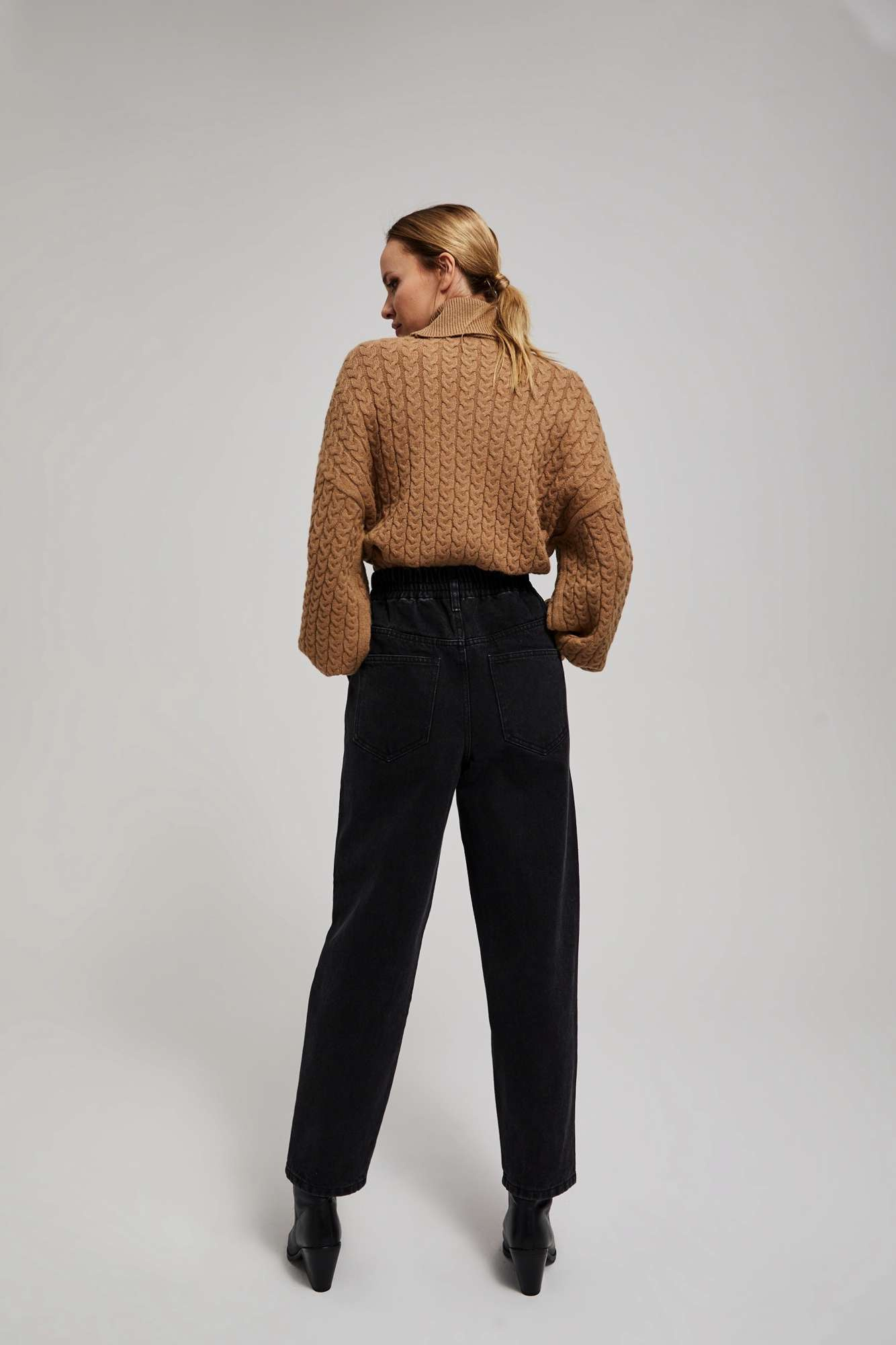 Jeans with elastic waistband