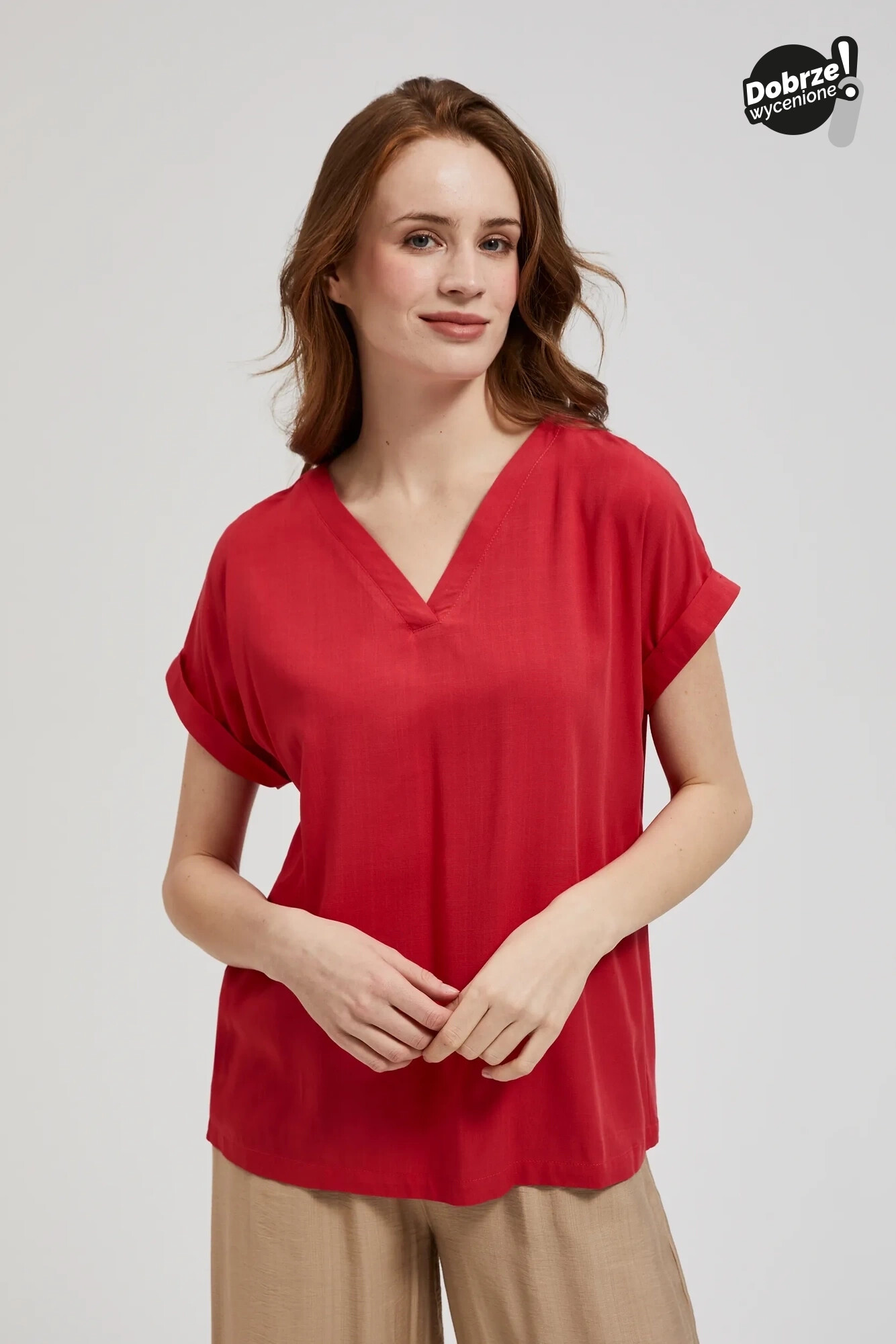 Women's blouse with V-neck MOODO - red