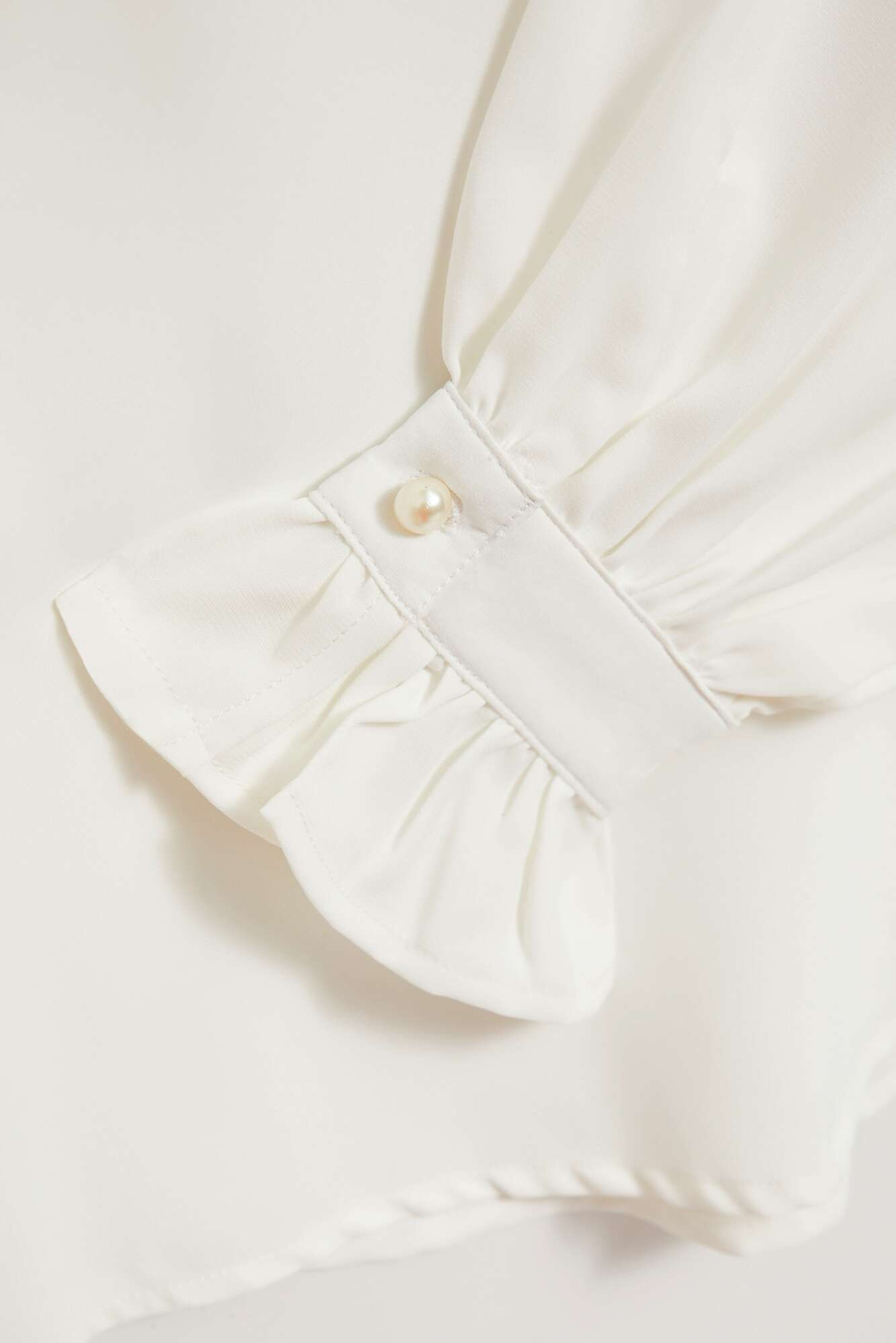 Shirt with decorative collar