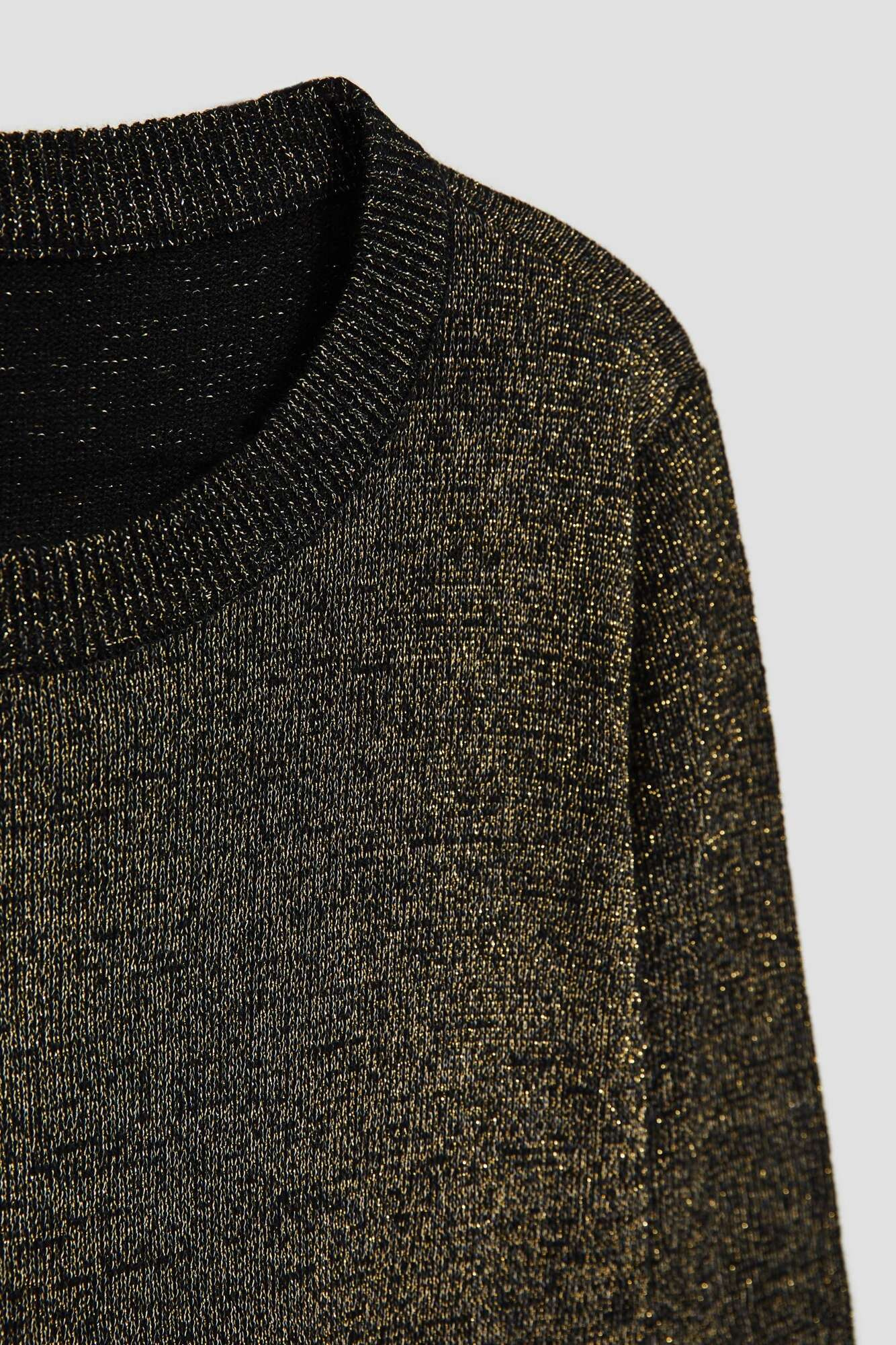Sweater with metallic thread