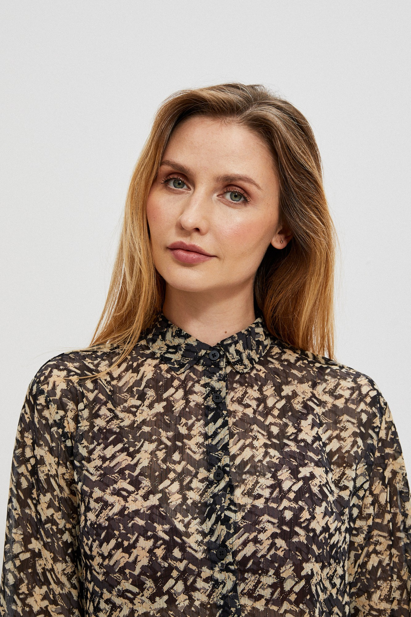 Shirt with delicate print