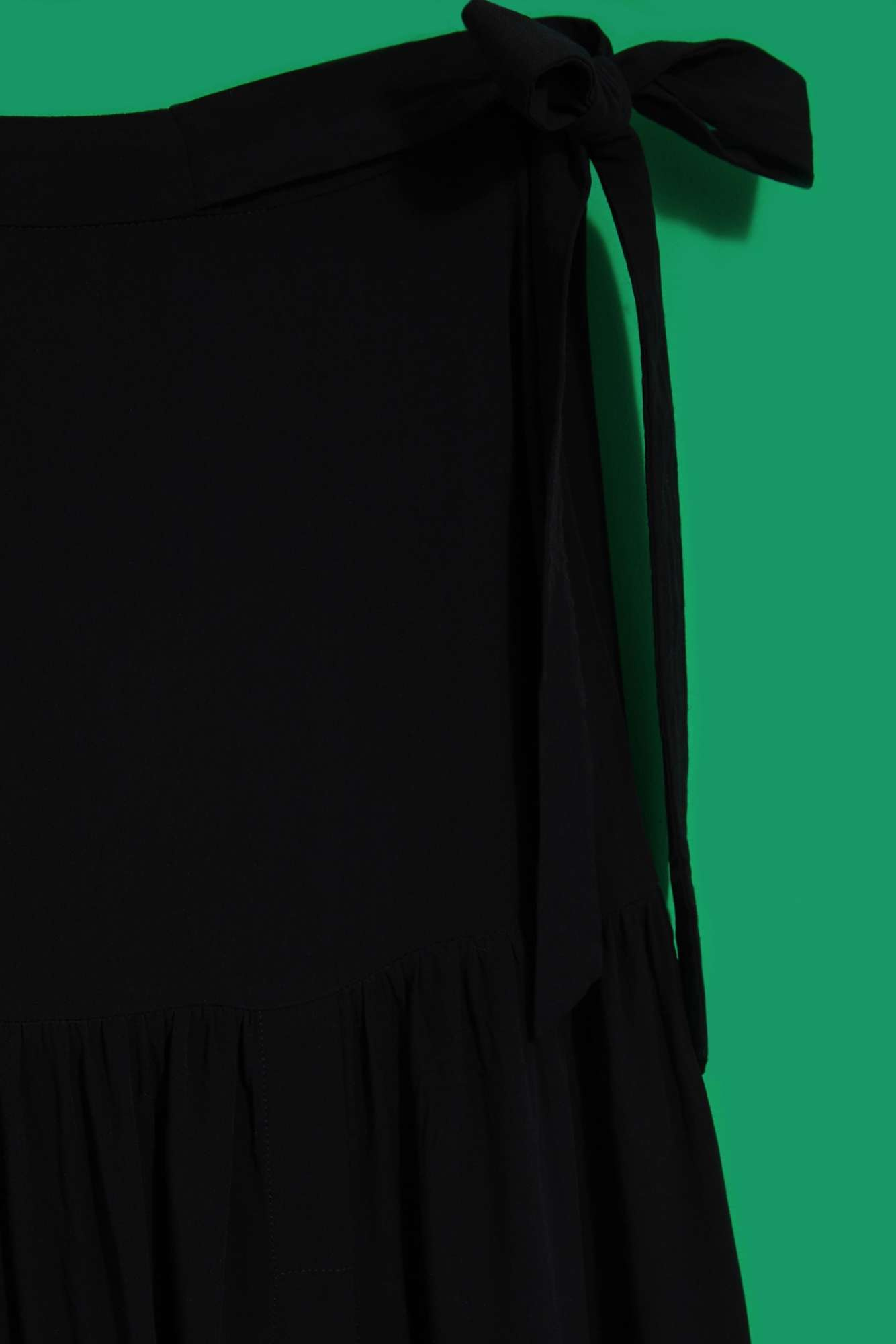 WOMEN&#039;S SKIRT L-SC-4012 BLACK