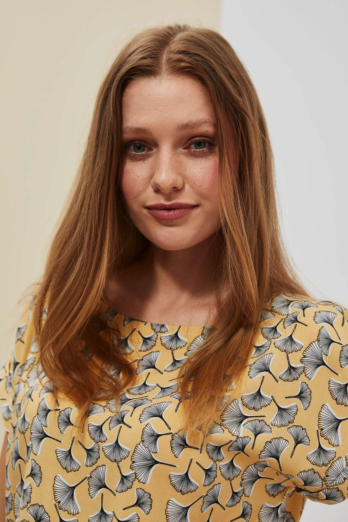 WOMEN'S SHIRT L-KO-4044 L.Honey