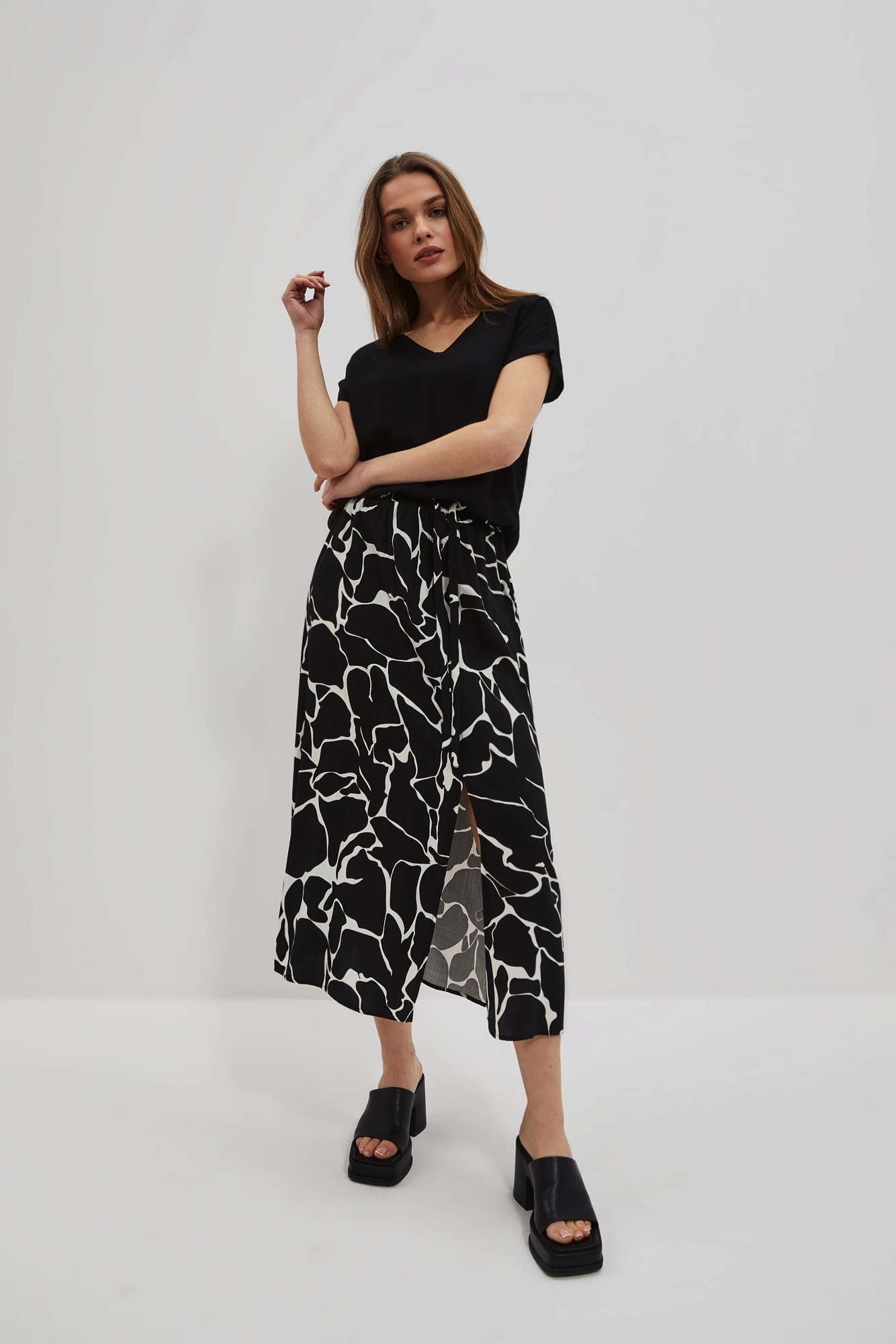 WOMEN&#039;S SKIRT L-SC-4017 BLACK