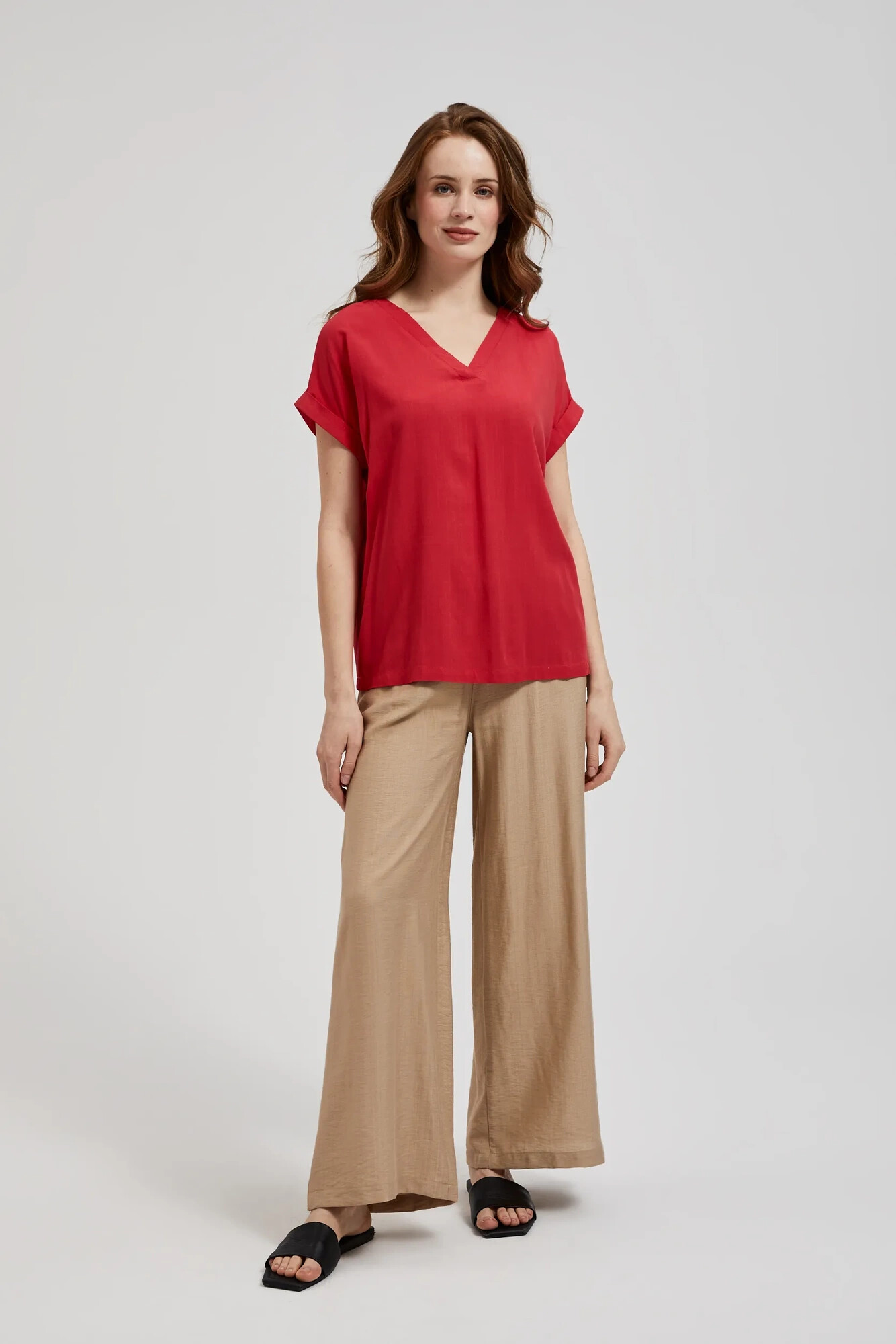 Women's blouse with V-neck MOODO - red