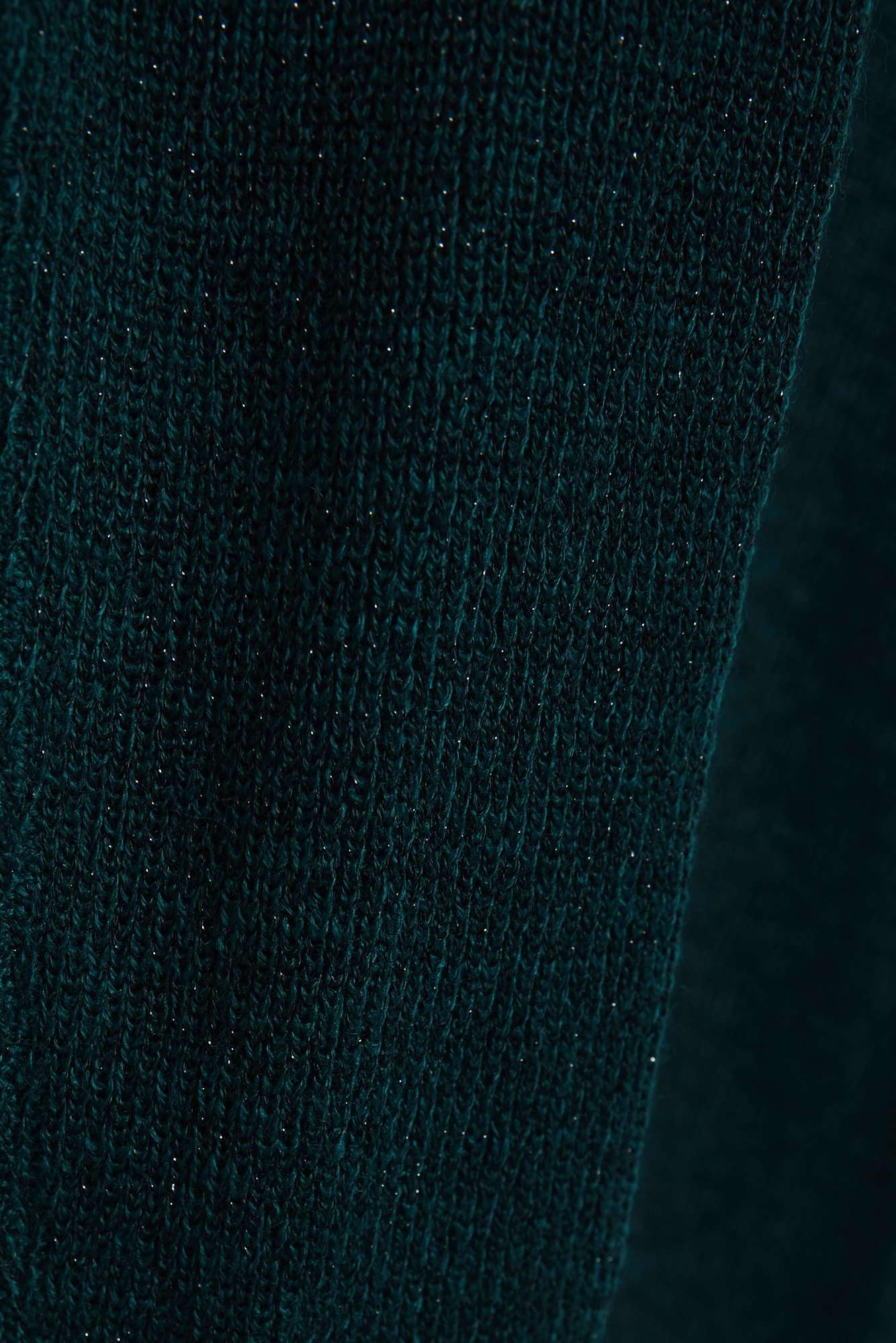 Marisse Fitted V-Neck Sweater In Emerald Green