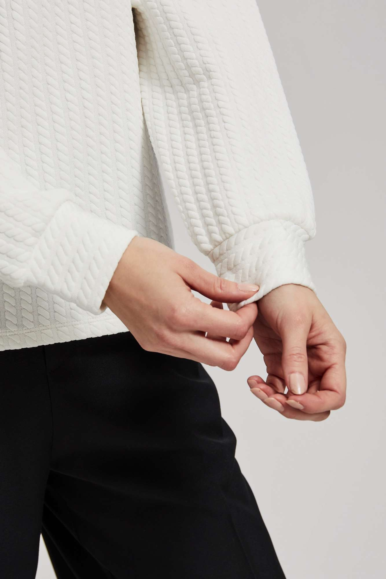 Sweatshirt with a wide turtleneck