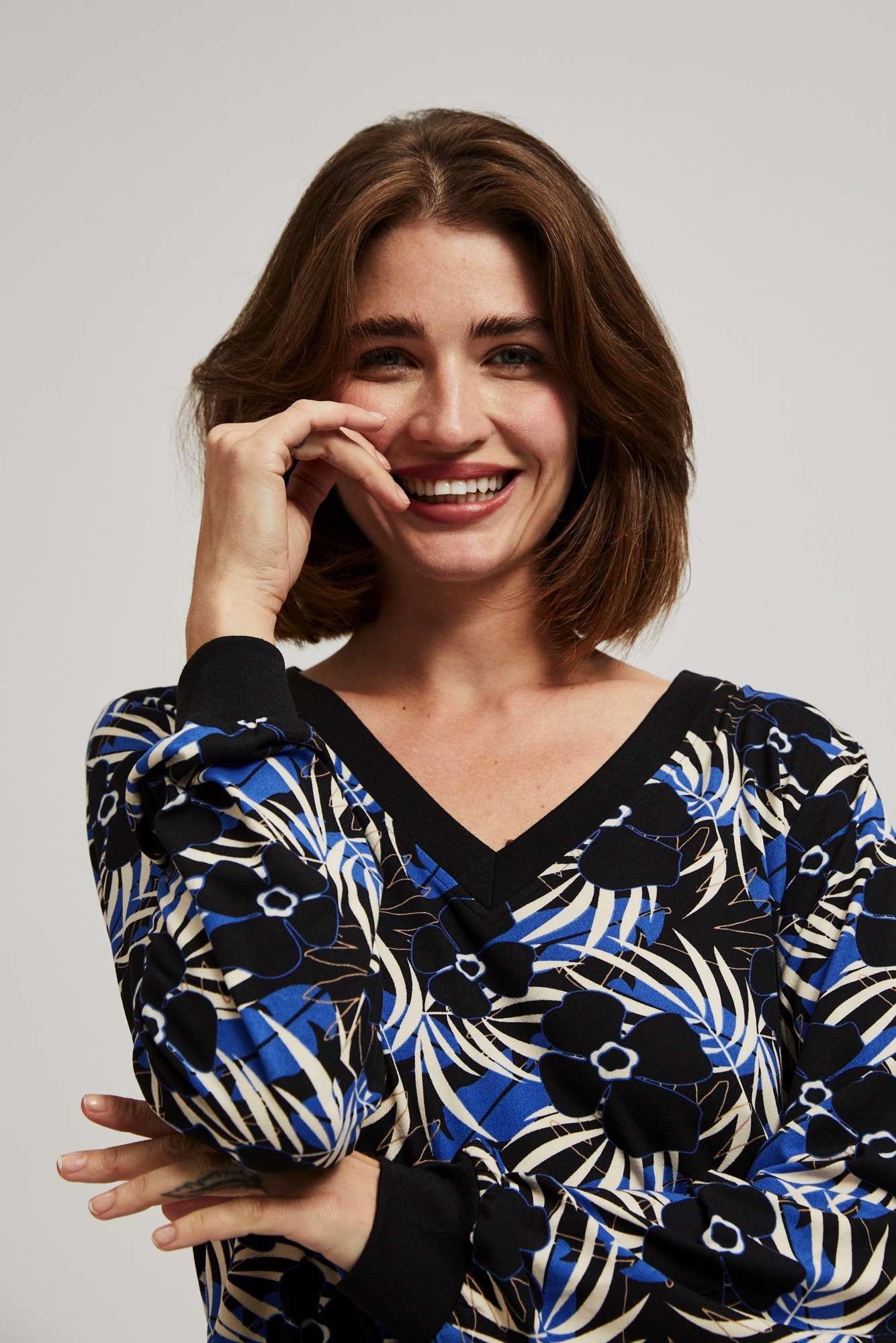 Patterned blouse with V-neck