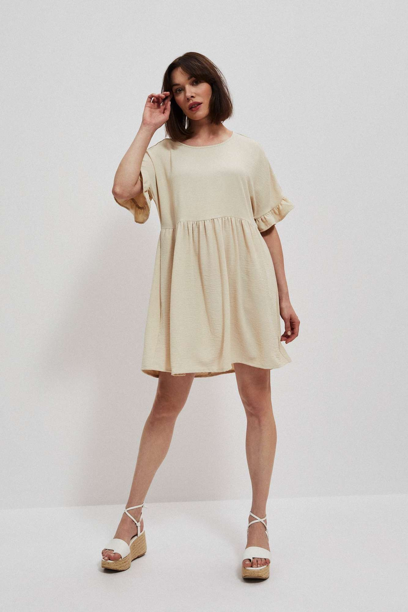 Rochie cu volane pe mâneci