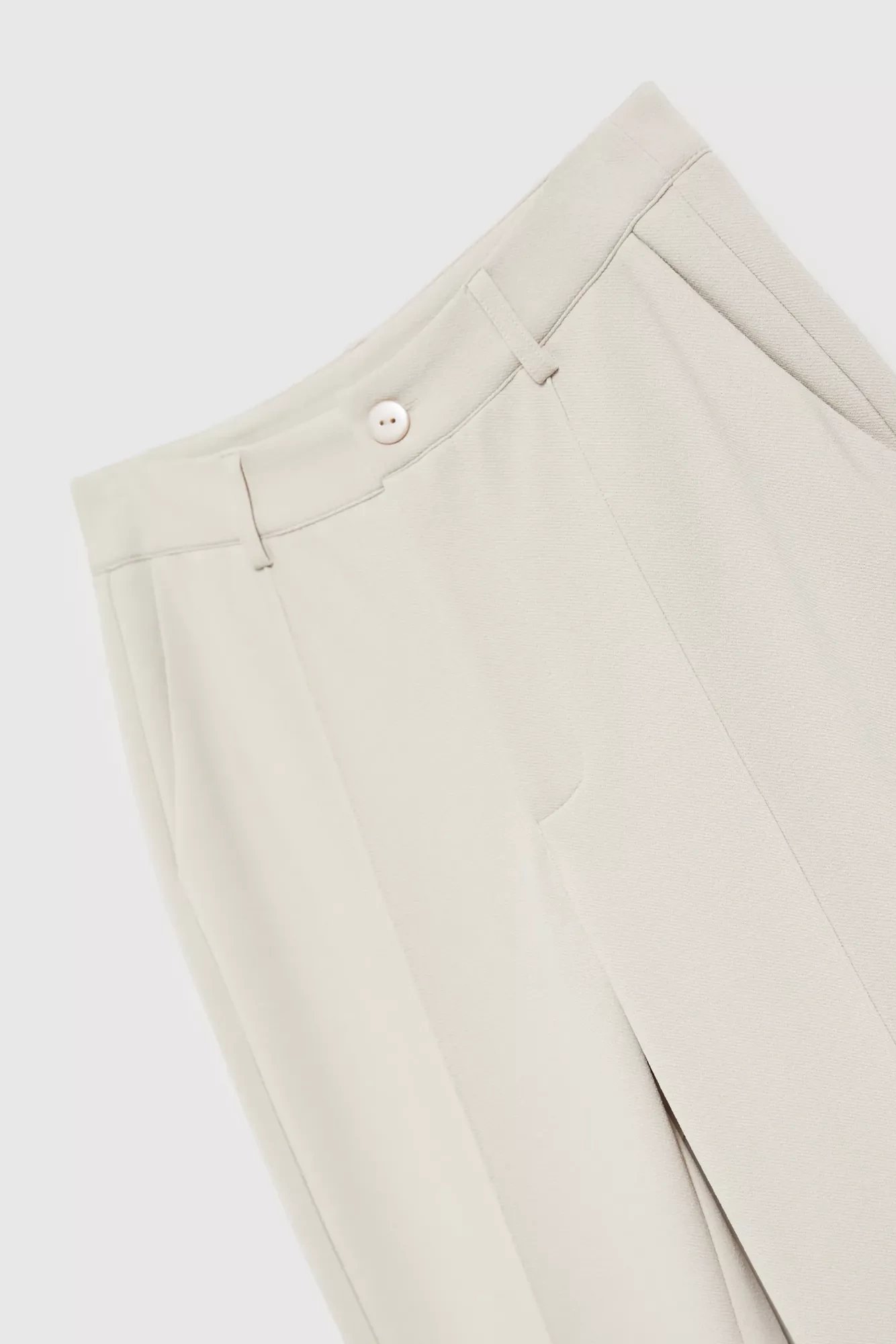 Elegant women's trousers in beige color