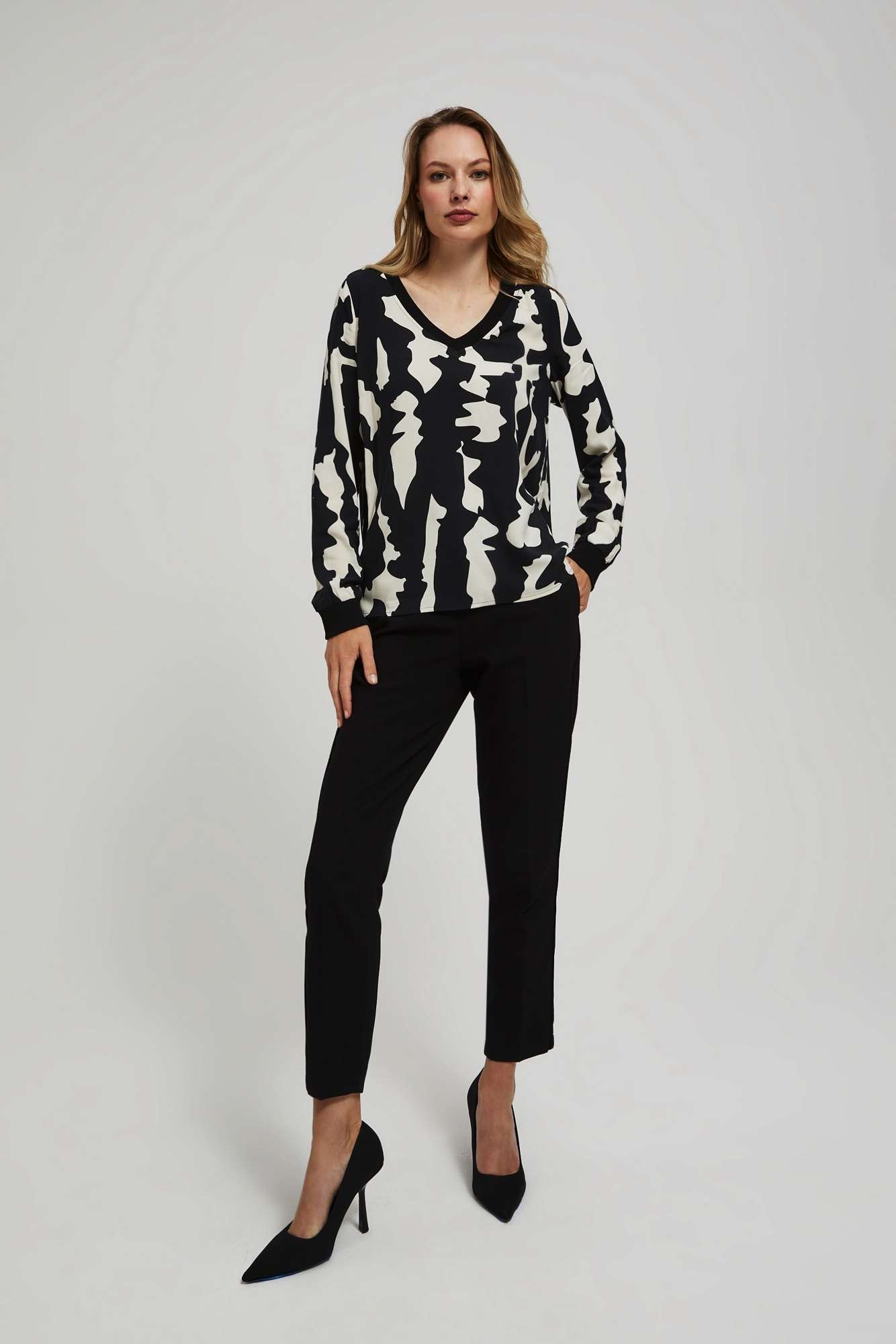Patterned shirt with V-neck