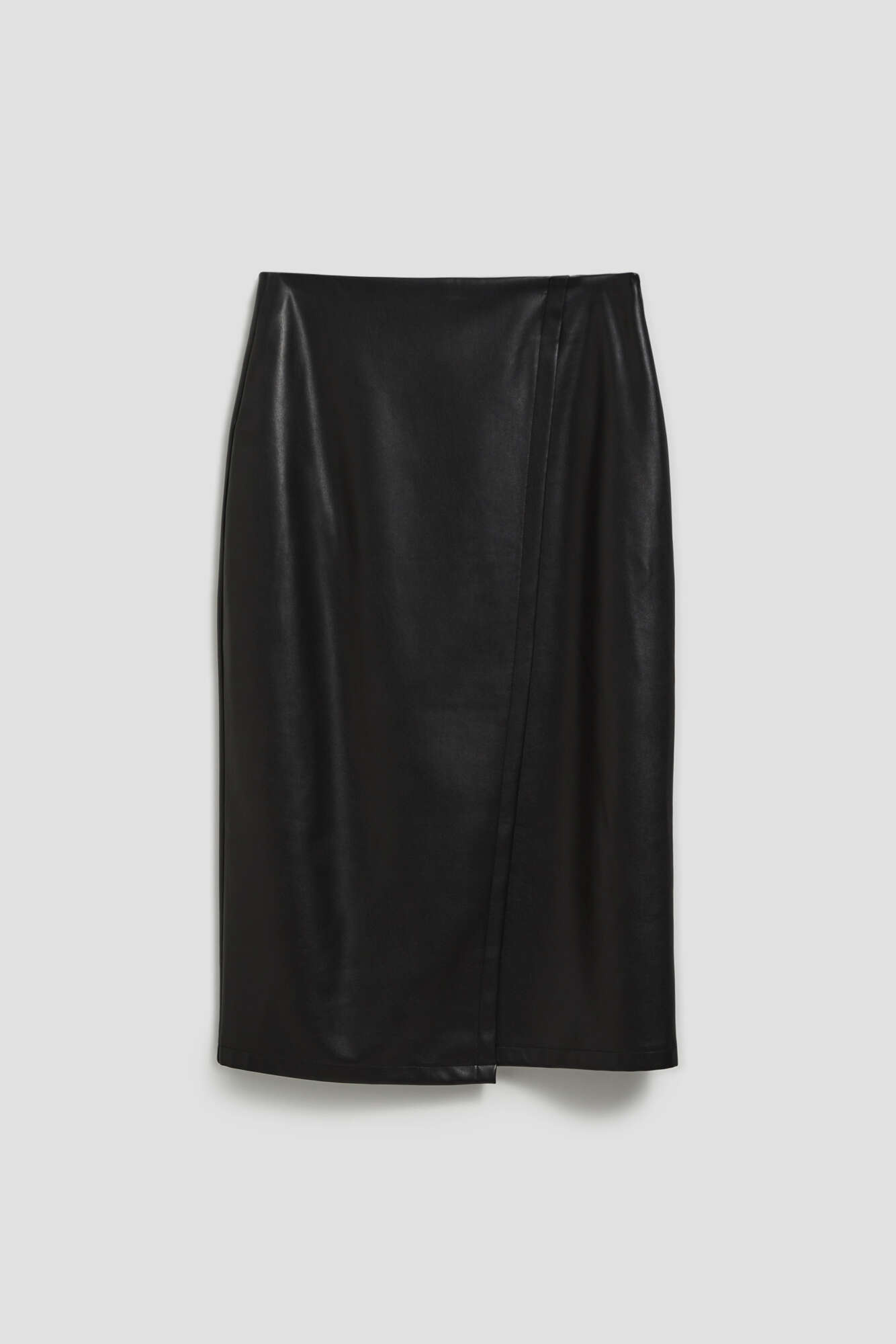 Midi skirt made of imitation leather