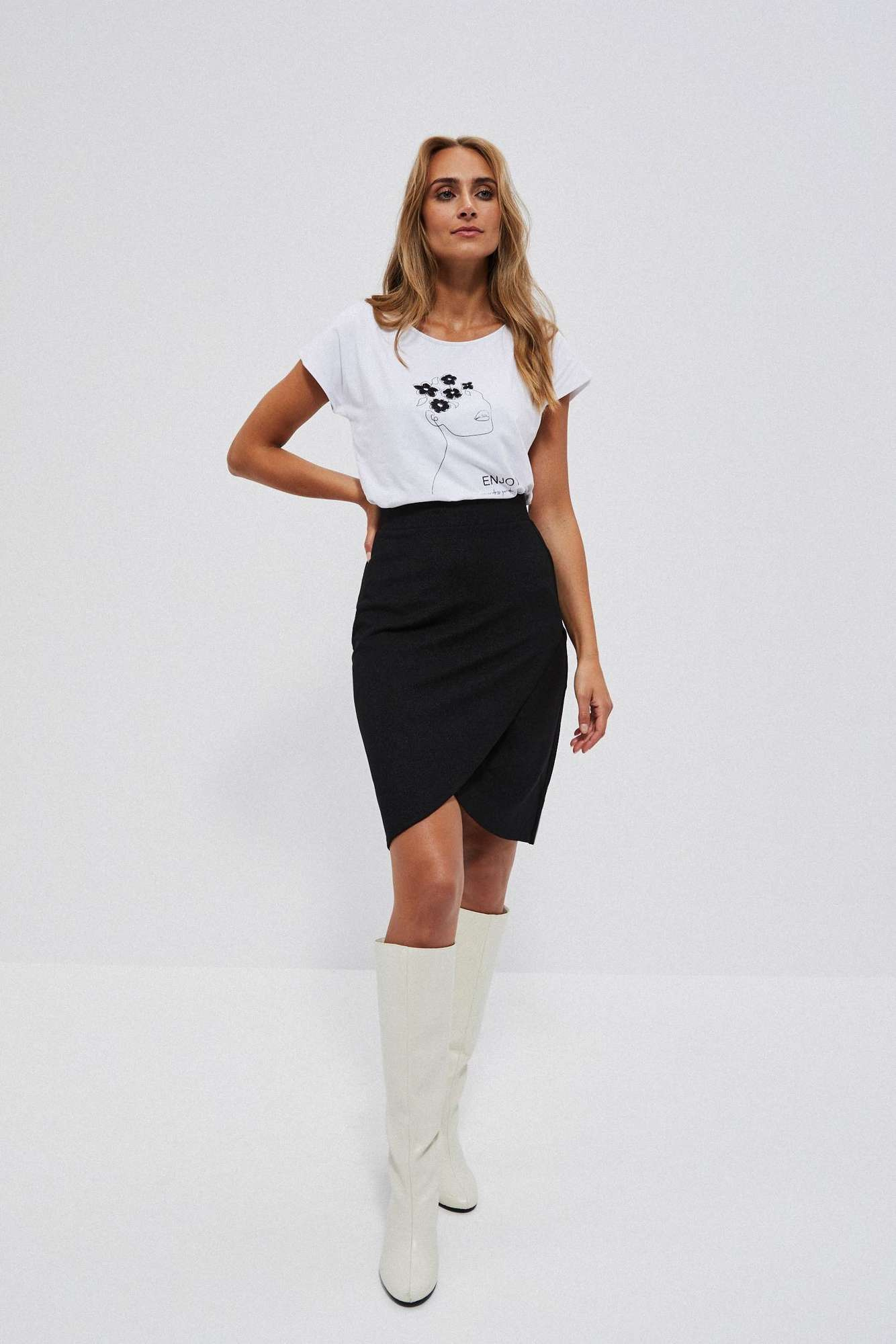 Pencil skirt with slit