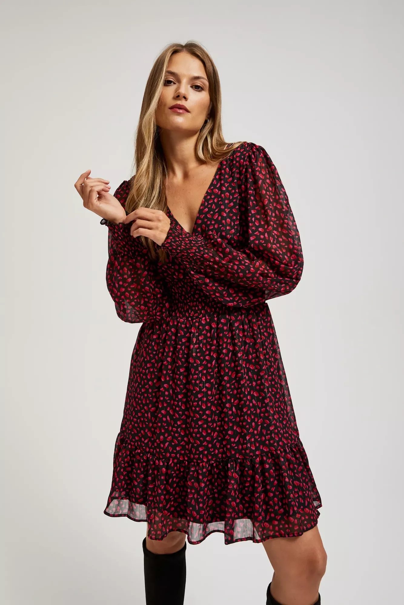 Marisse Black Dress With Puff Sleeves And A V-Neck