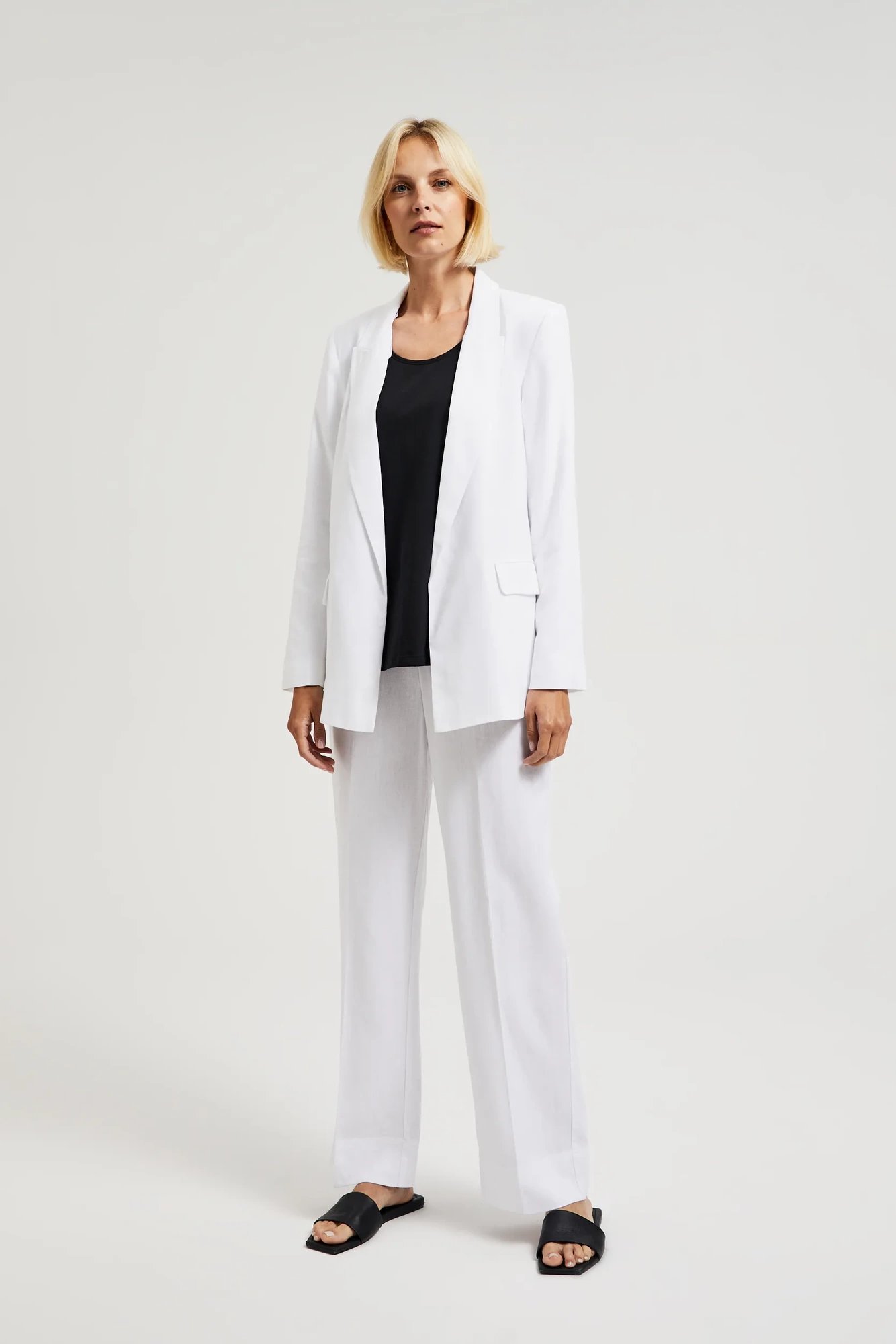 Women&#039;s linen jacket MOODO - white