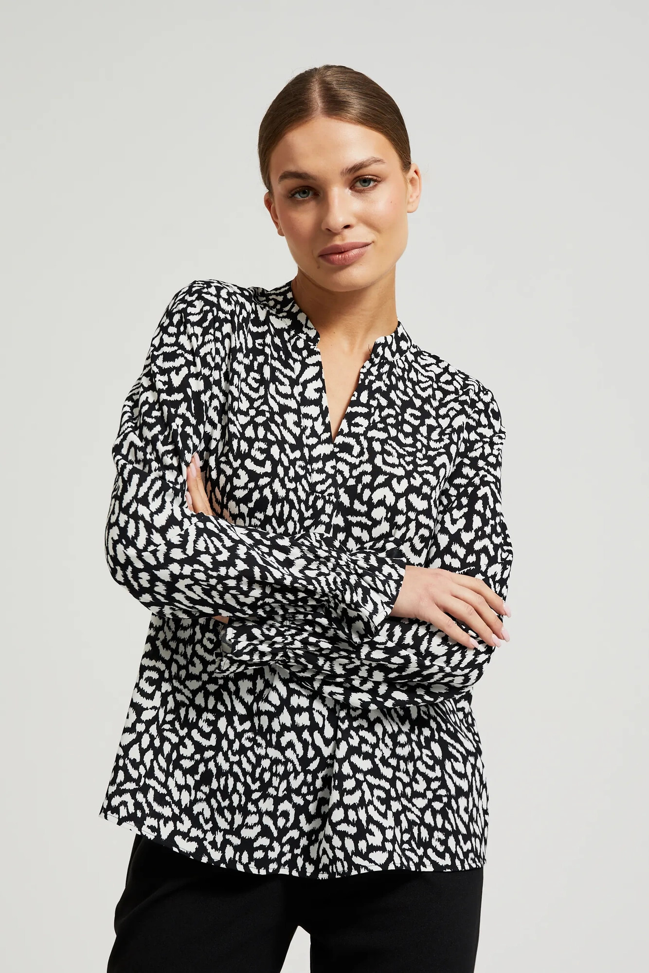 Women's Shirt Moodo Without Collar - Black And White