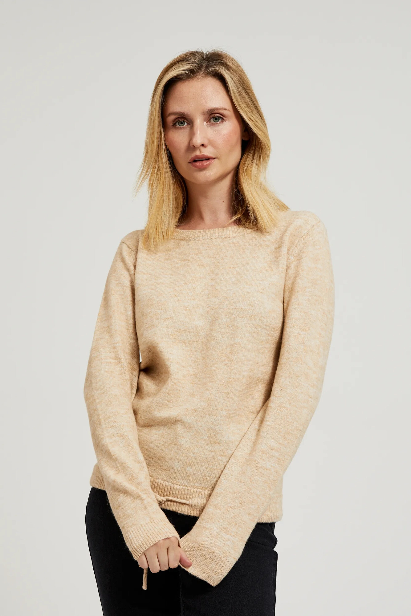 Beige sweater with a round neckline and waist tie