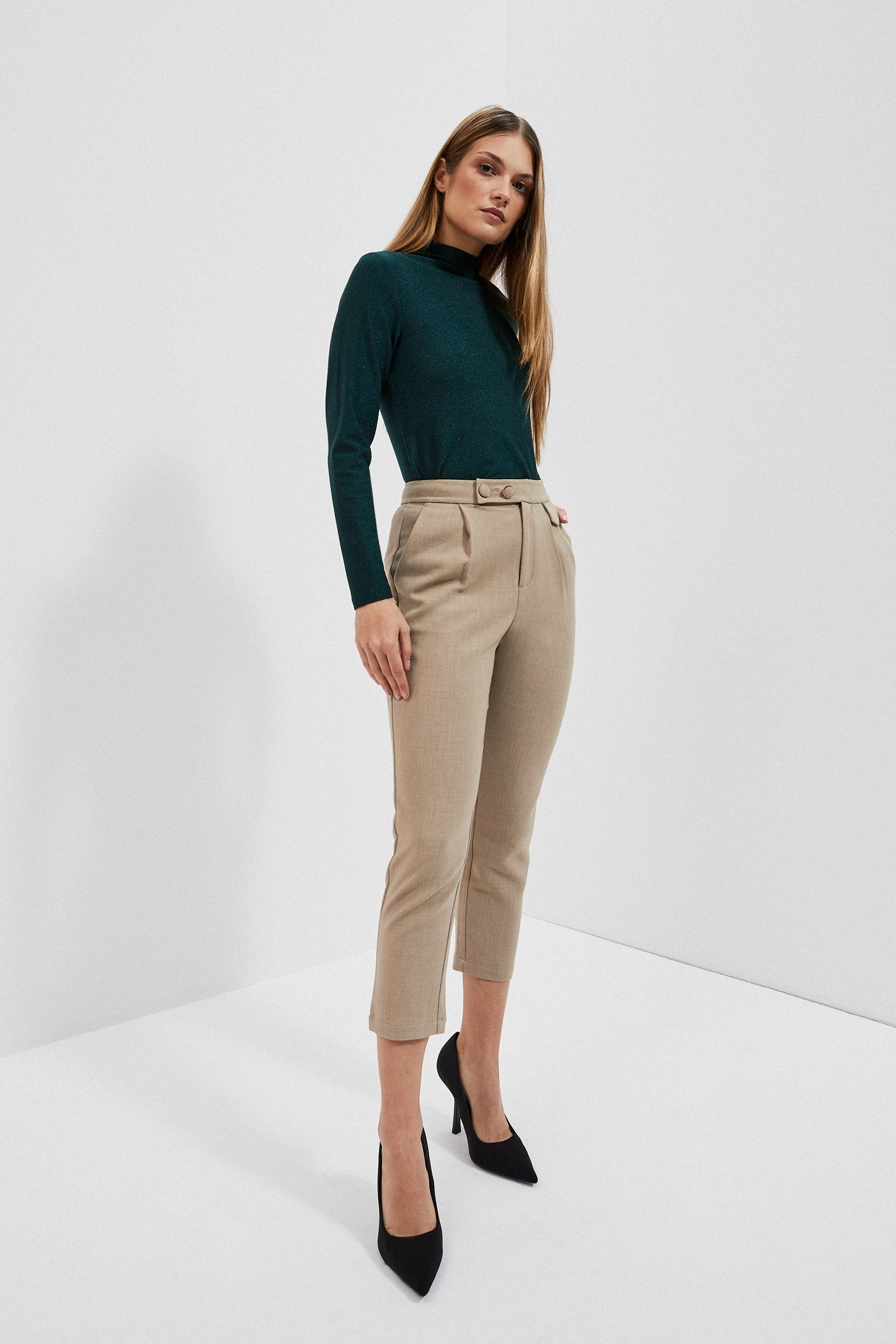 Blouse with metal thread