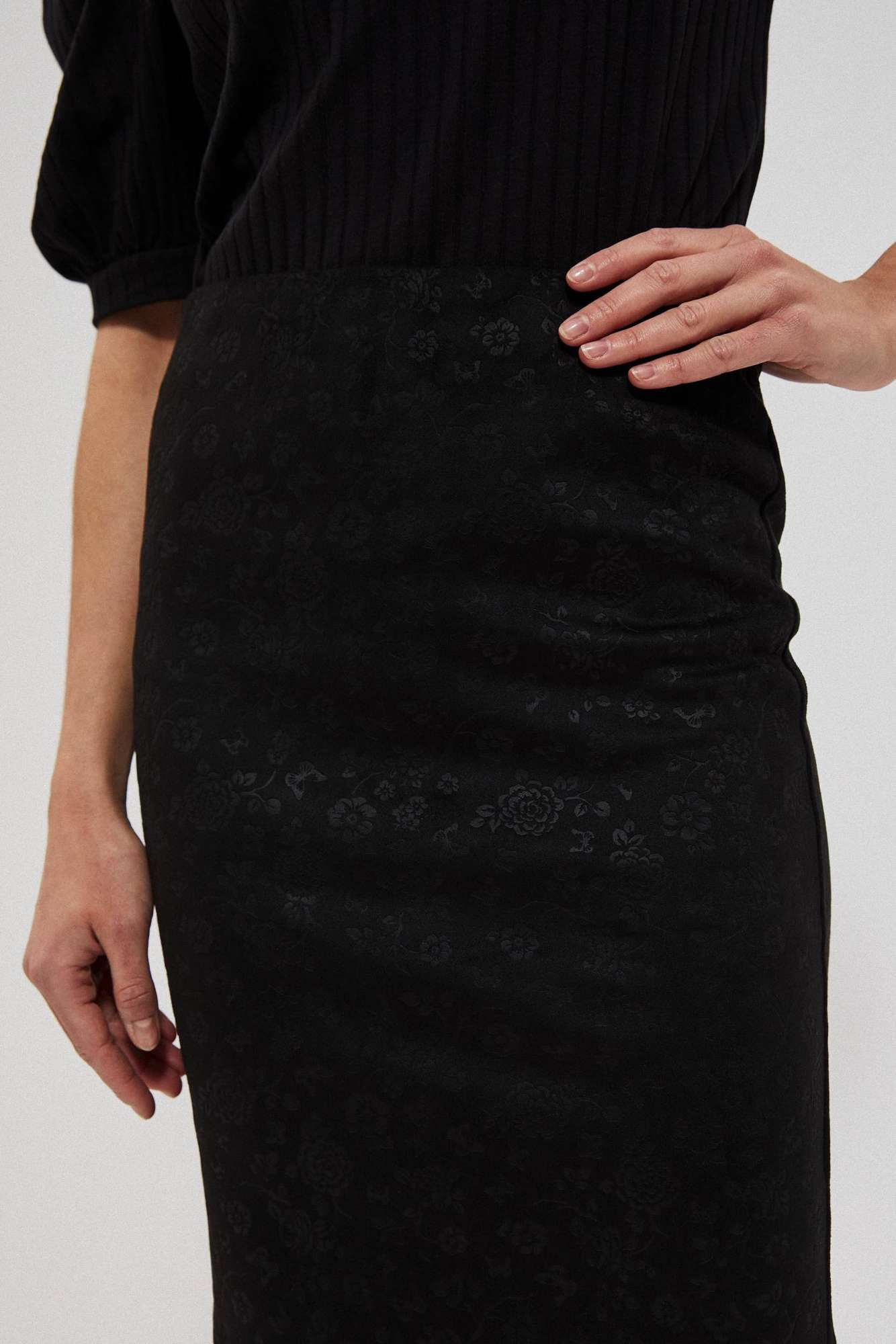 Pencil skirt - black