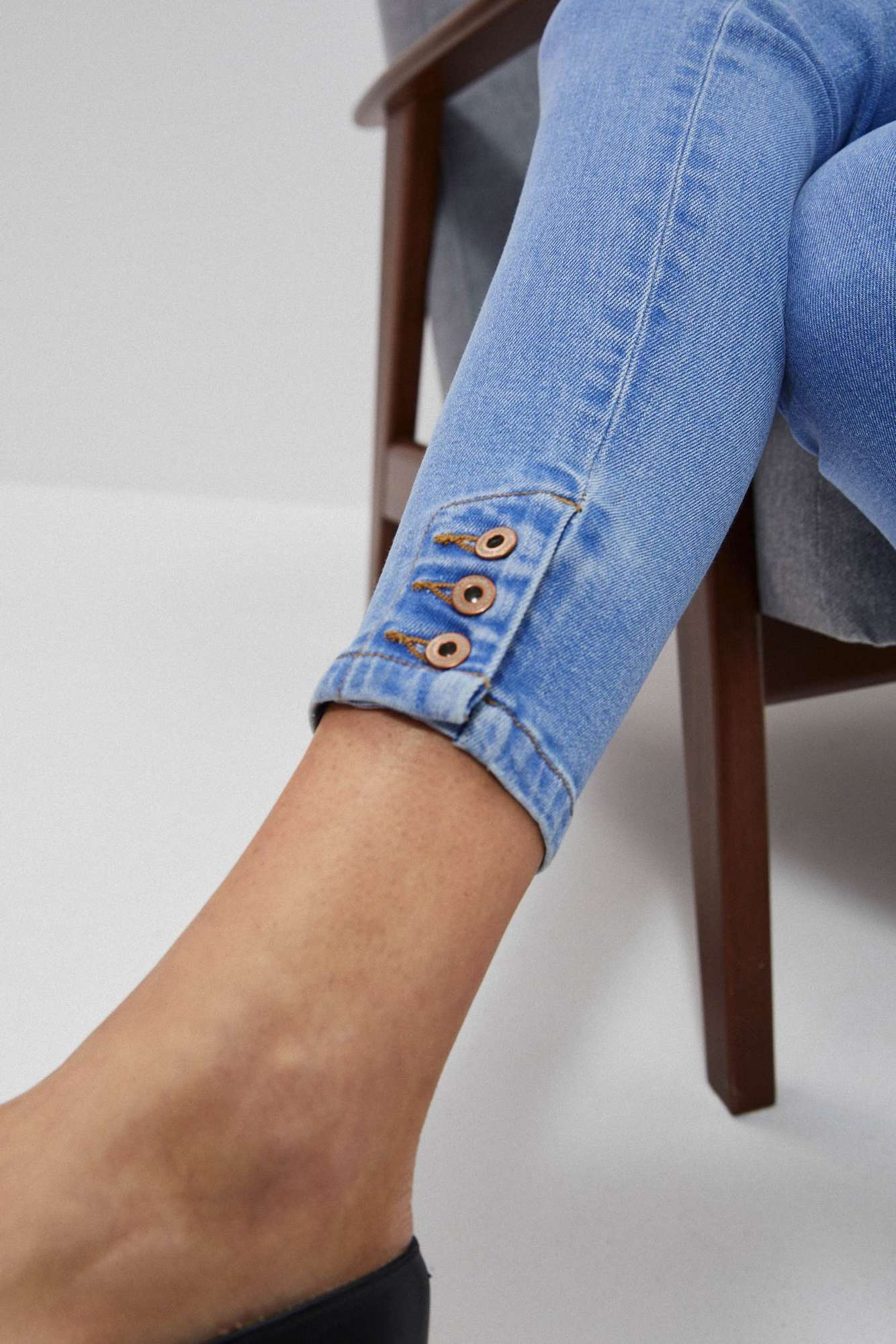 Blugi dama, Moodo Skinny fit