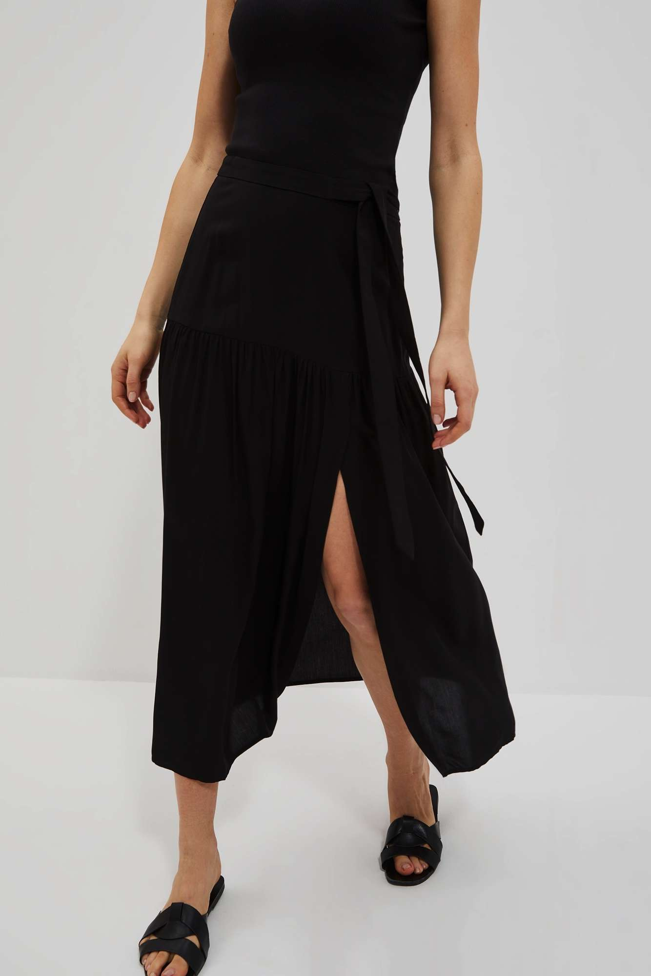 WOMEN&#039;S SKIRT L-SC-4012 BLACK