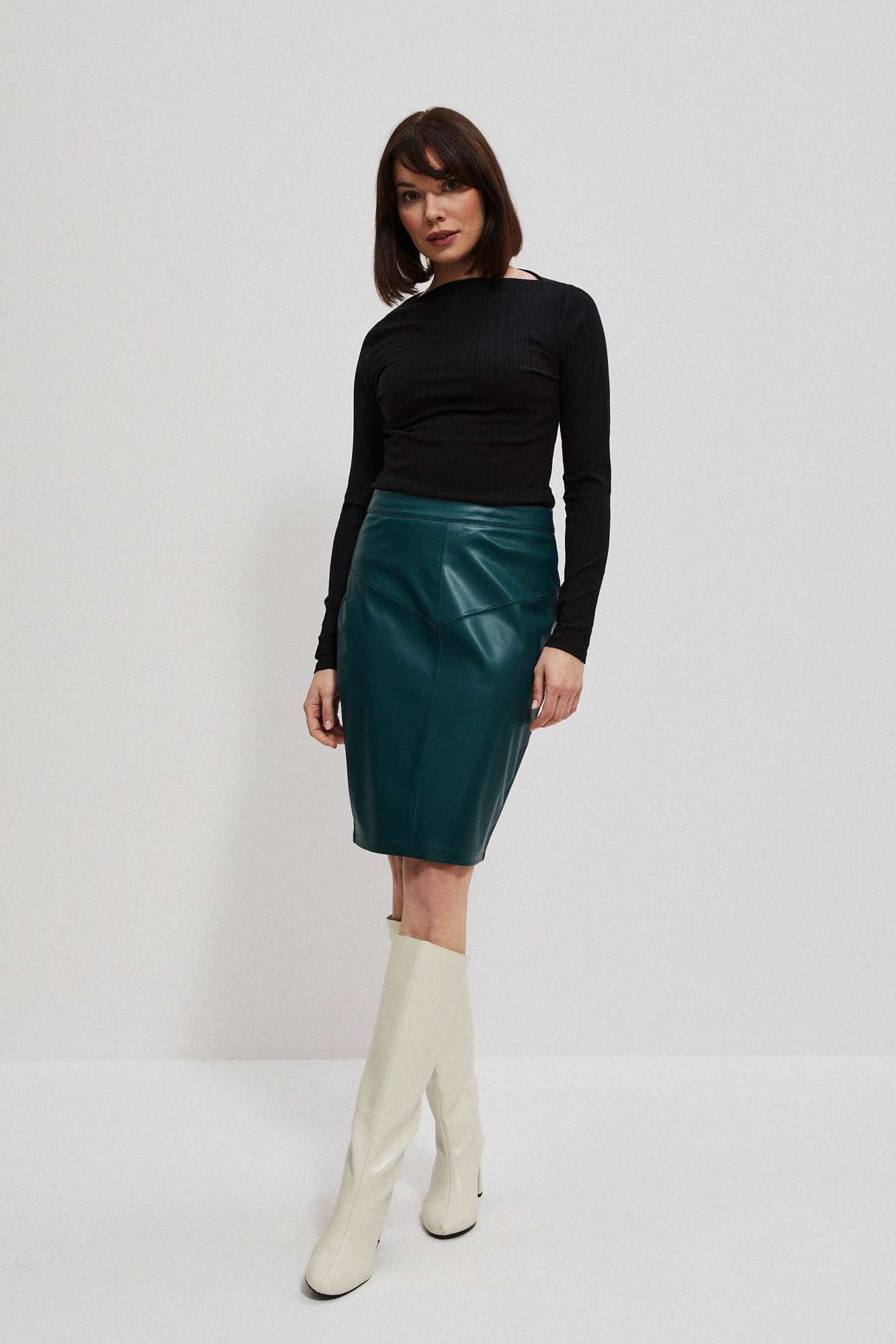 Skirt with geometric stitching