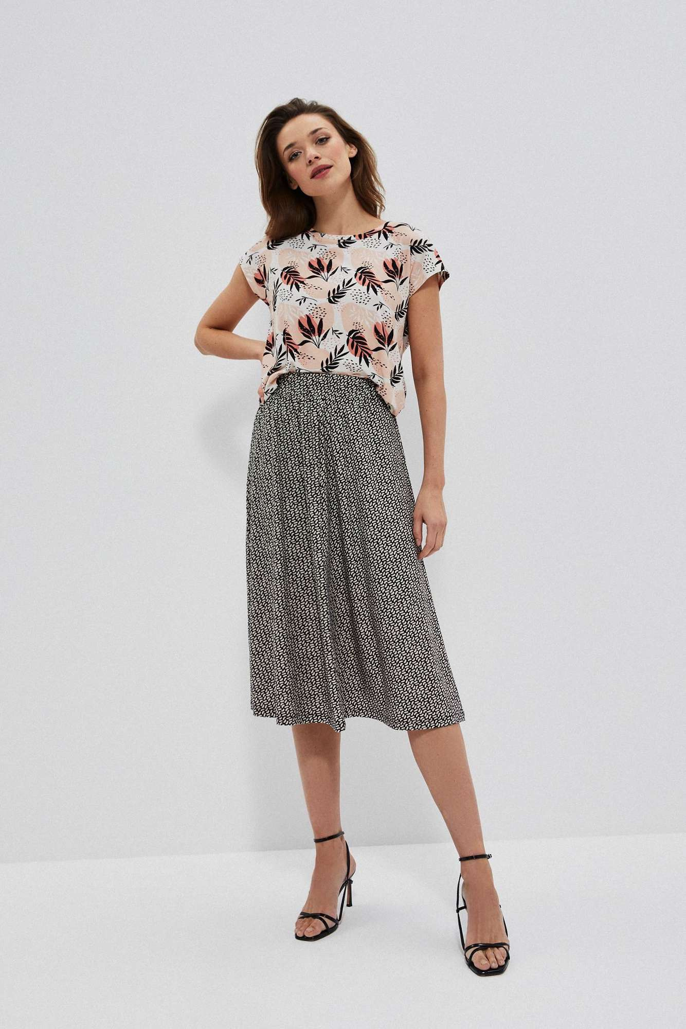 Skirt with a small pattern