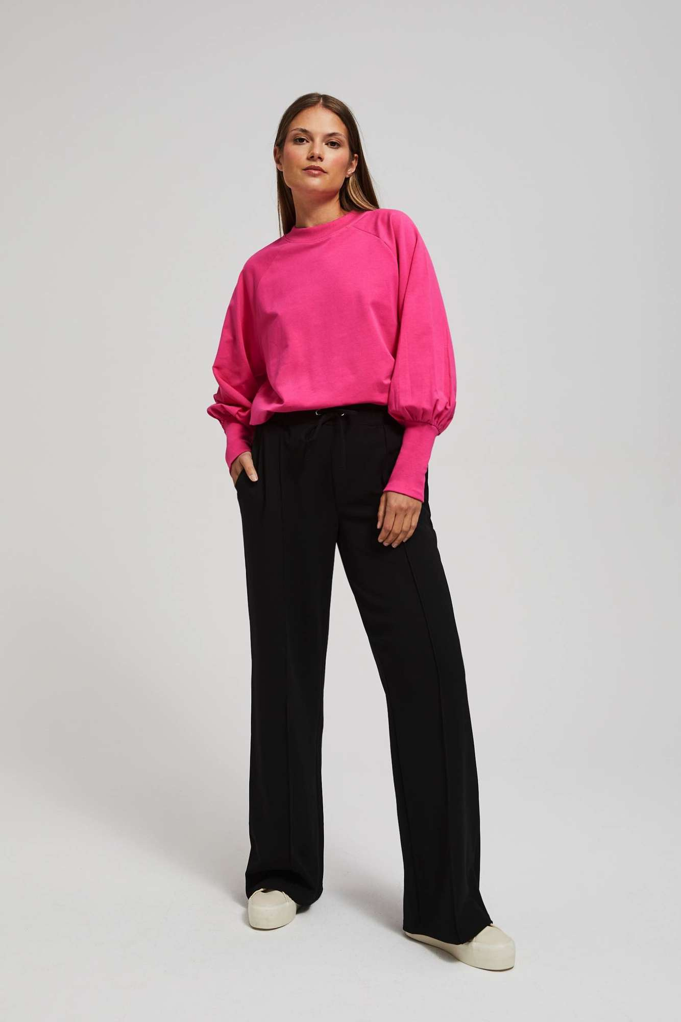 Sweatshirt with fluffy sleeves