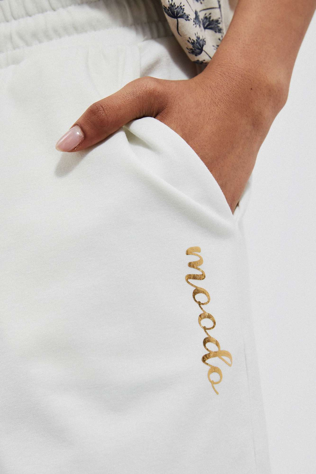 Warm shorts with pockets