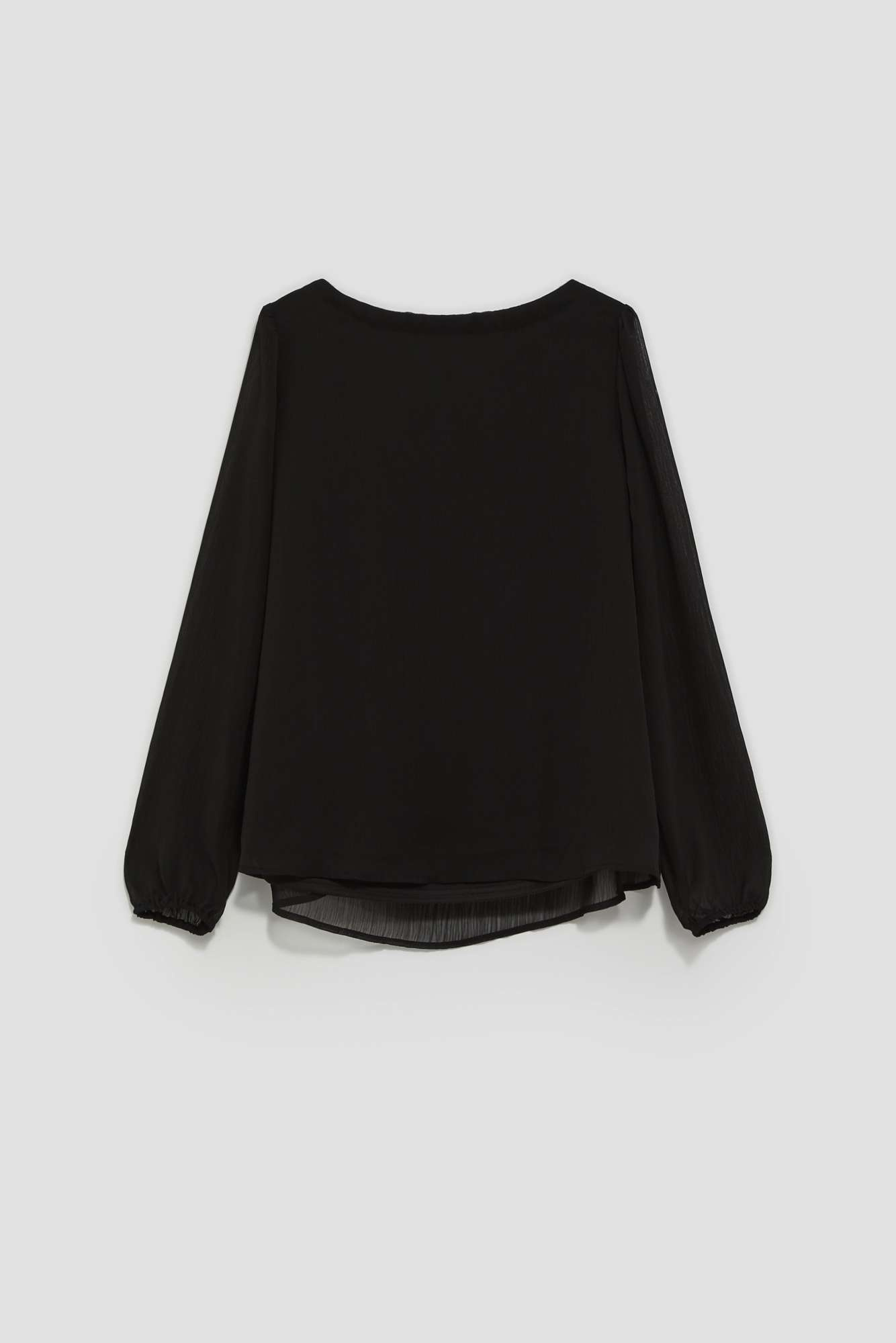 Shirts with fluffy sleeves