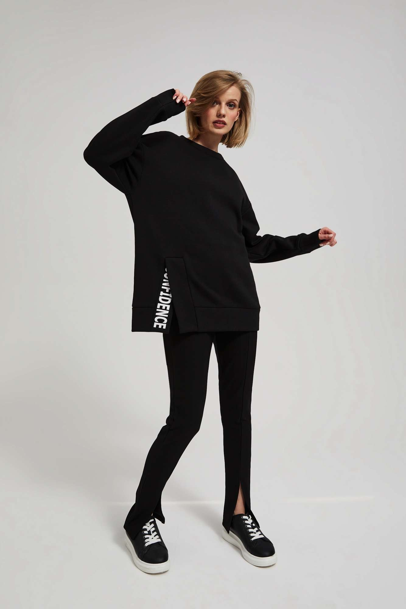 Oversize sweatshirt with a slogan