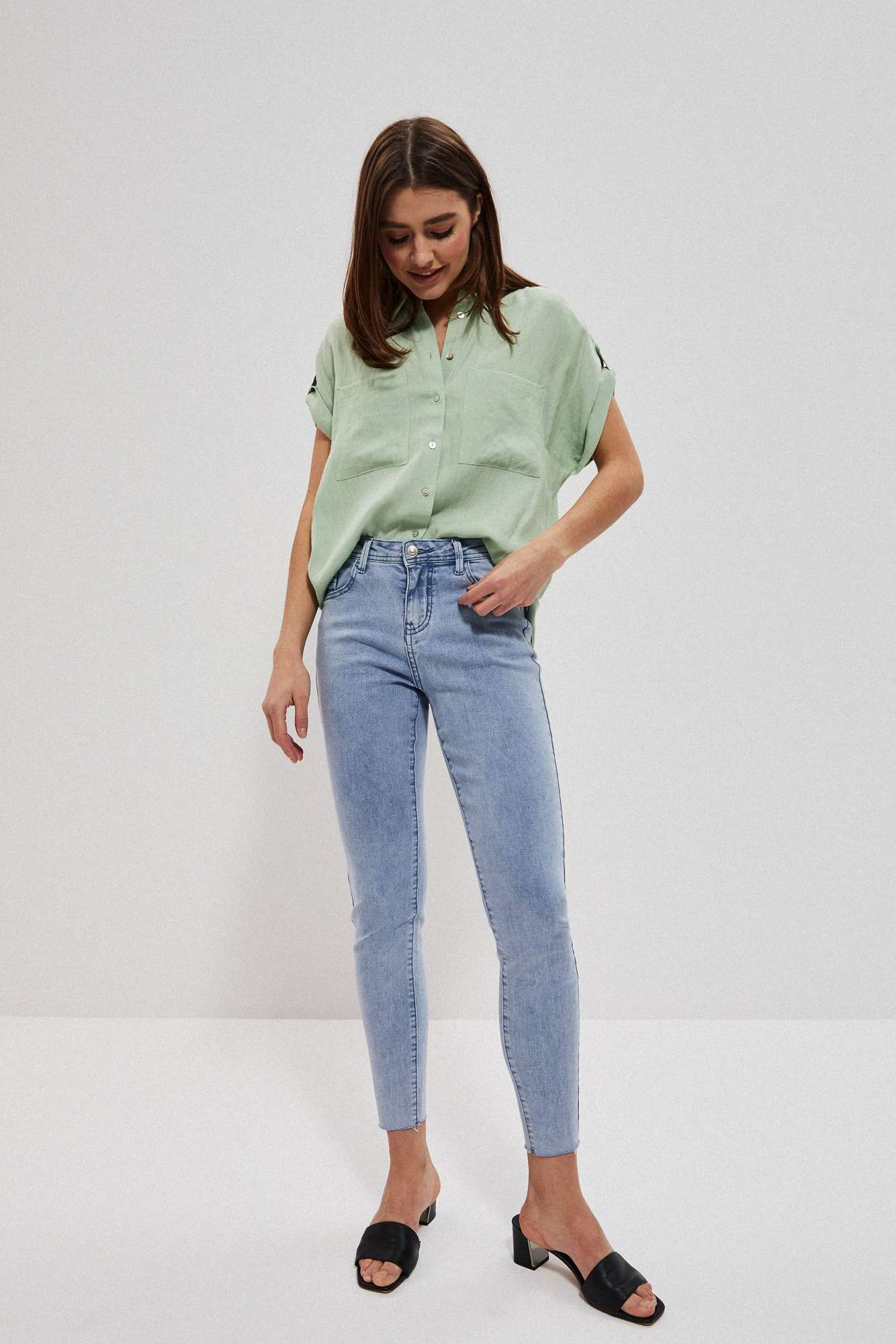Mid-waisted jeans