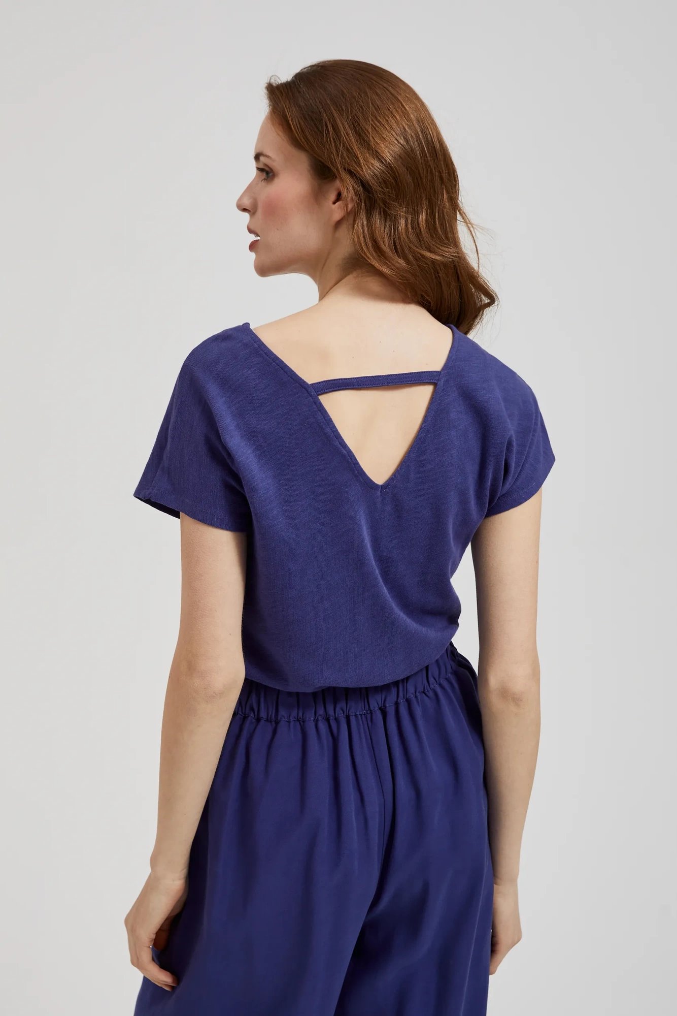 Women's T-shirt with neckline MOODO - purple