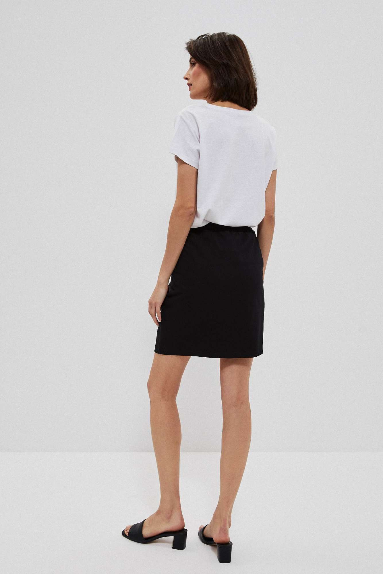Plain skirt with pockets - black