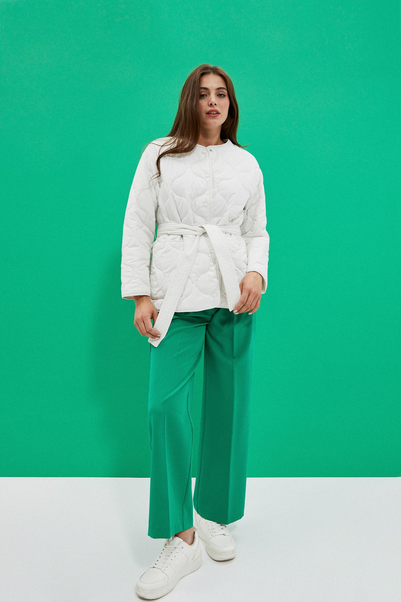 Jachetă matlasată cu curea în talie