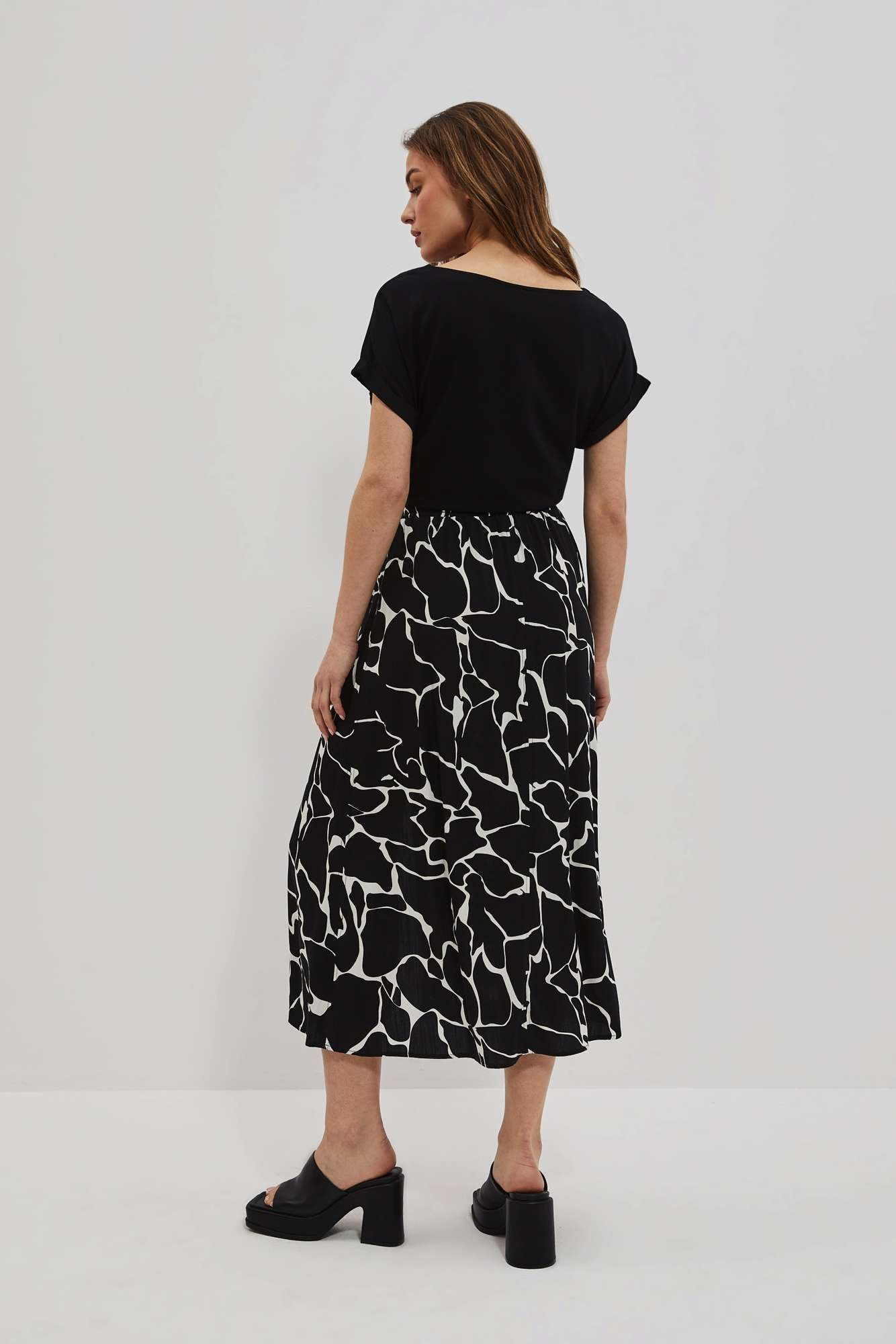 WOMEN&#039;S SKIRT L-SC-4017 BLACK