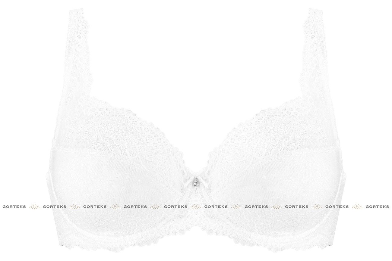 Sutien și chiloți din dantelă albă