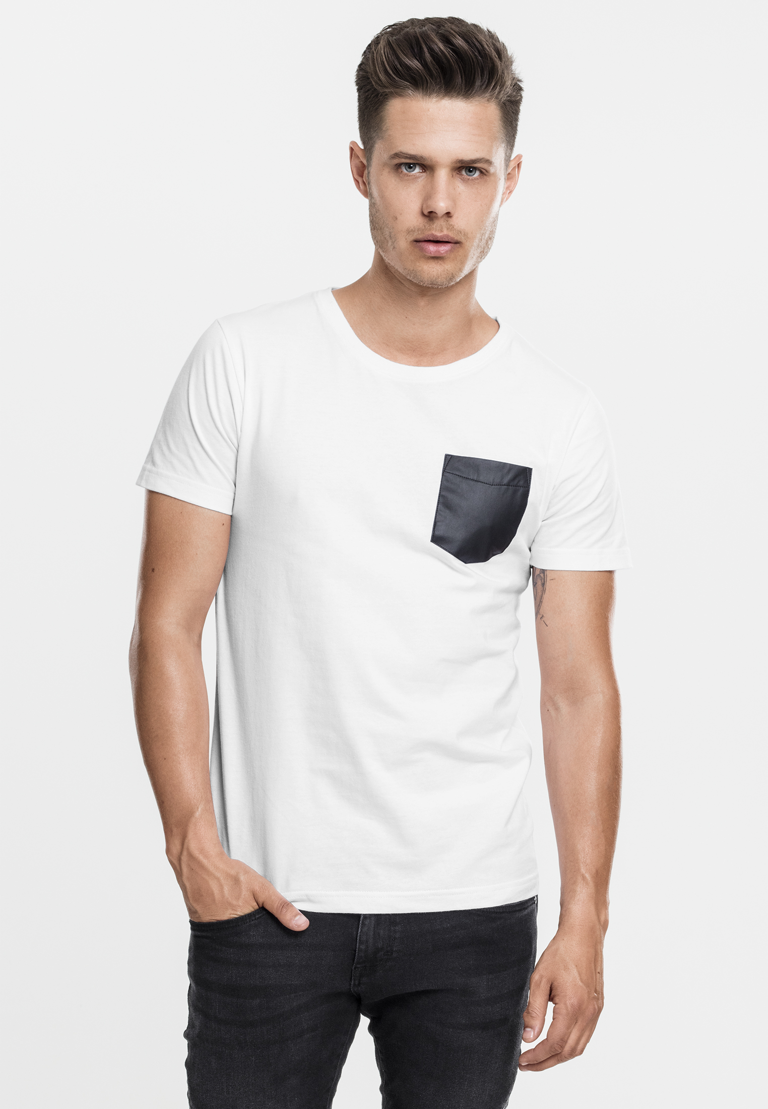 Pocket T-shirt Made Of Synthetic Leather Wht/blk