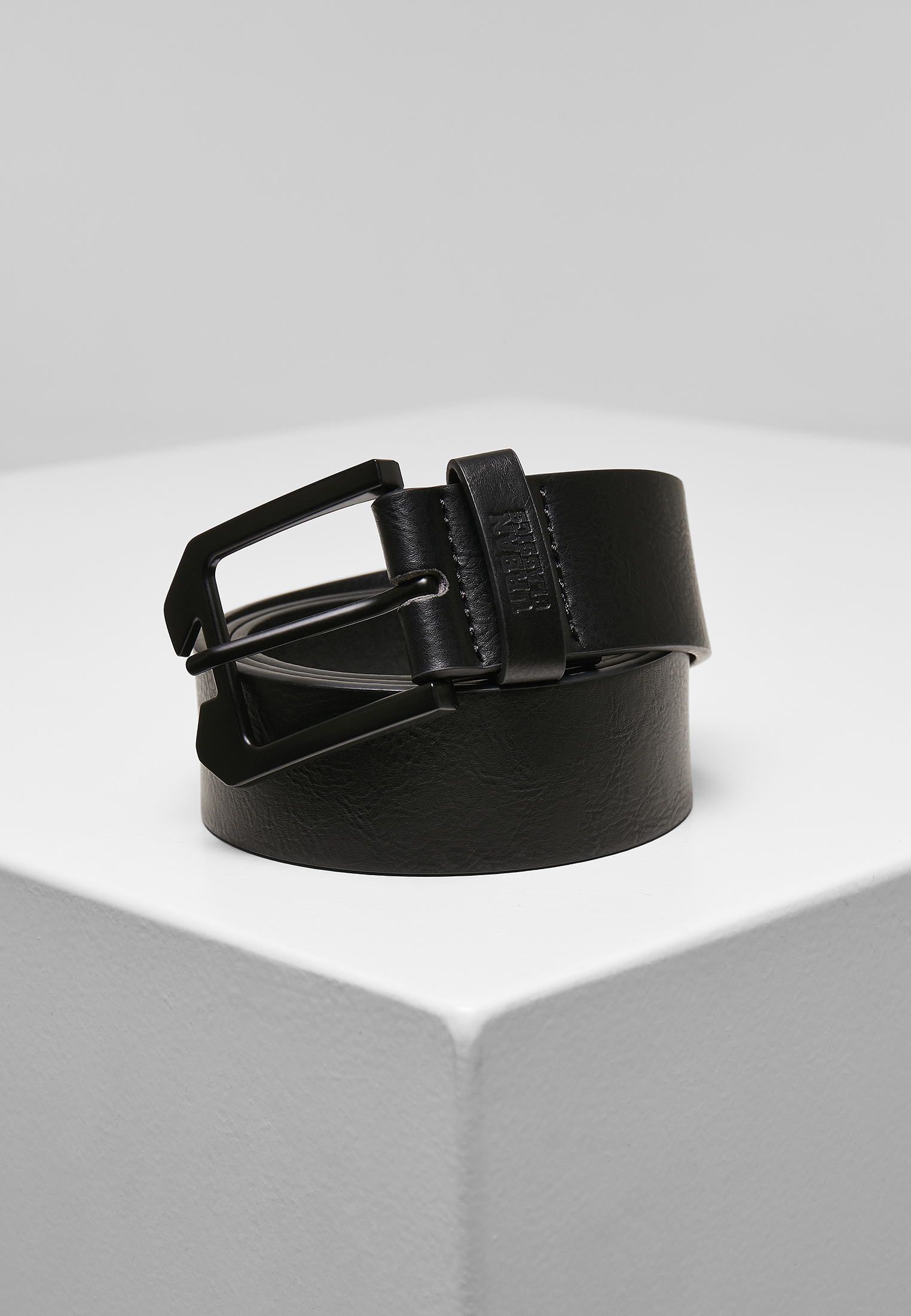 Bottle opener belt black
