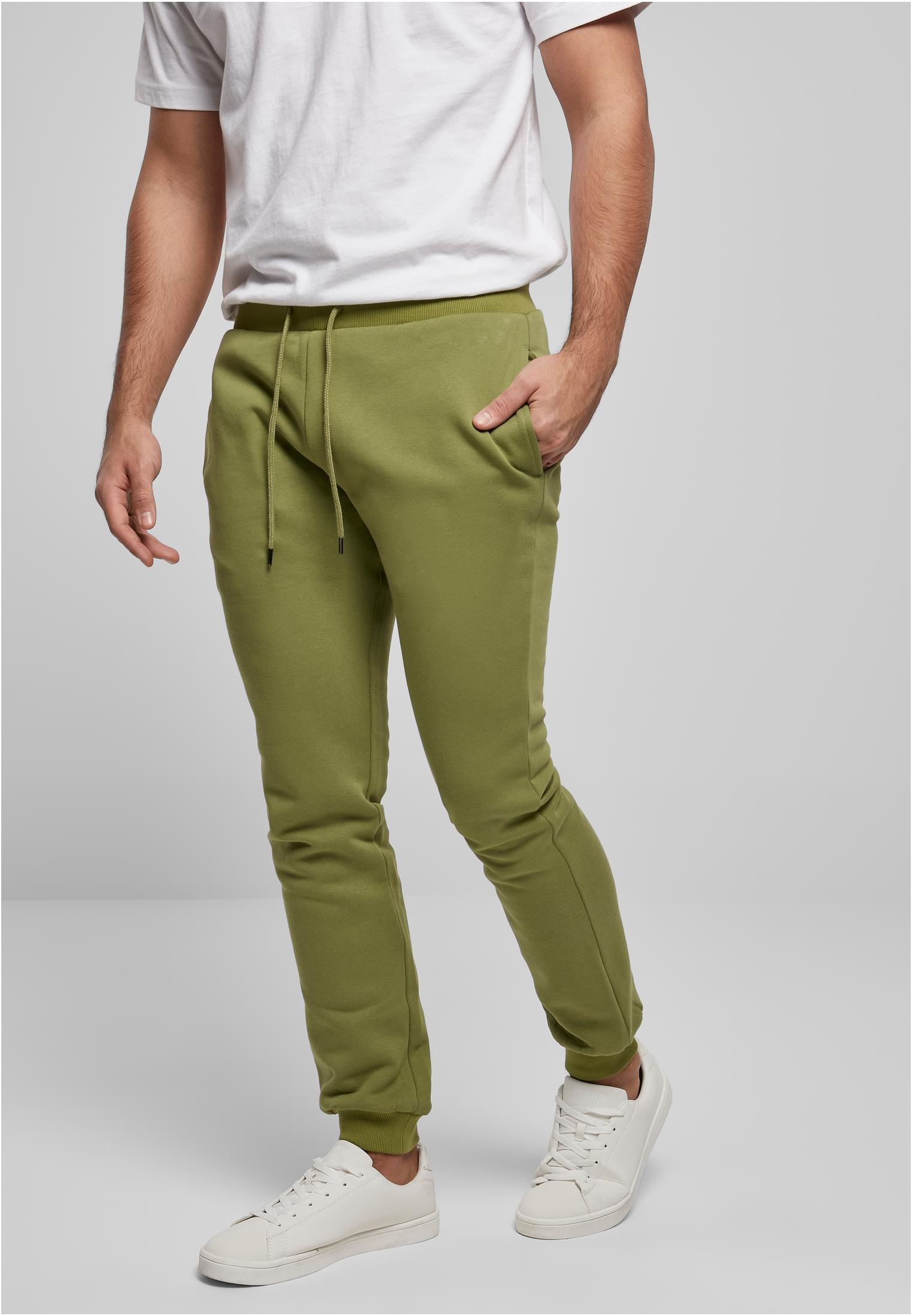 Pantaloni bărbați Urban Classics New Olive