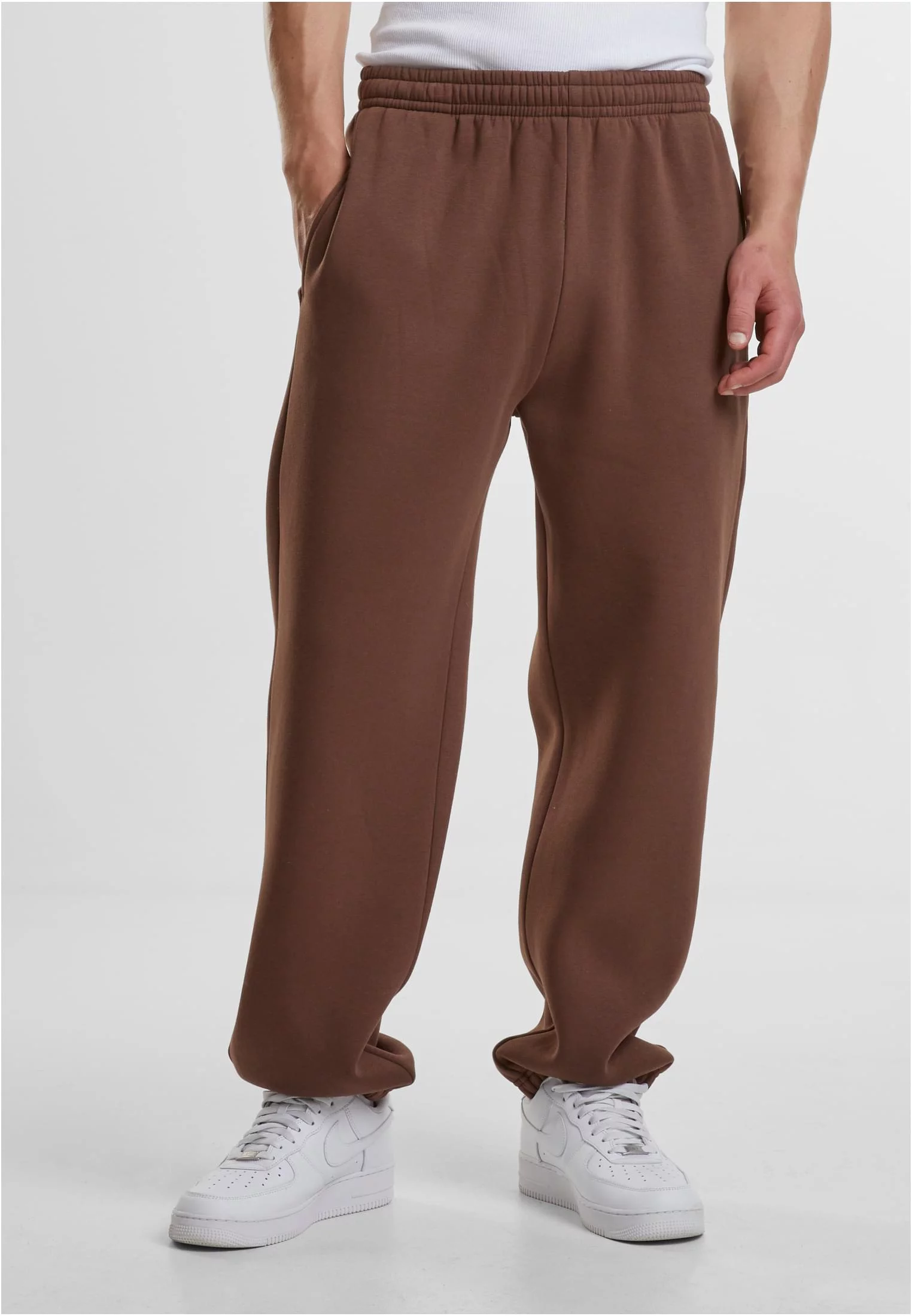 Mens basic sweatpants Fluffy brown