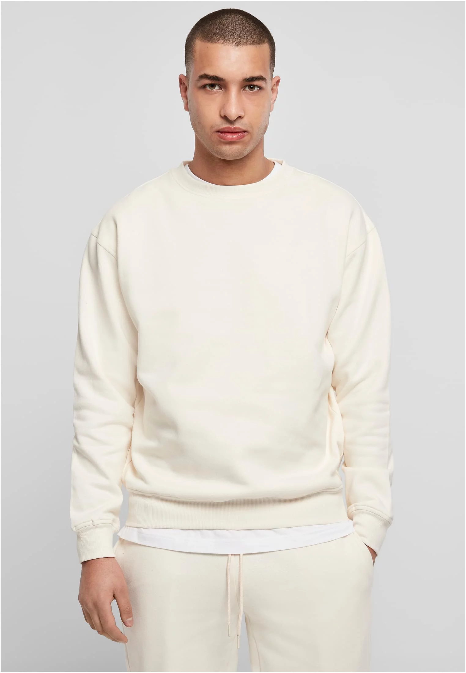 Sweatshirt with a whitesand neckline