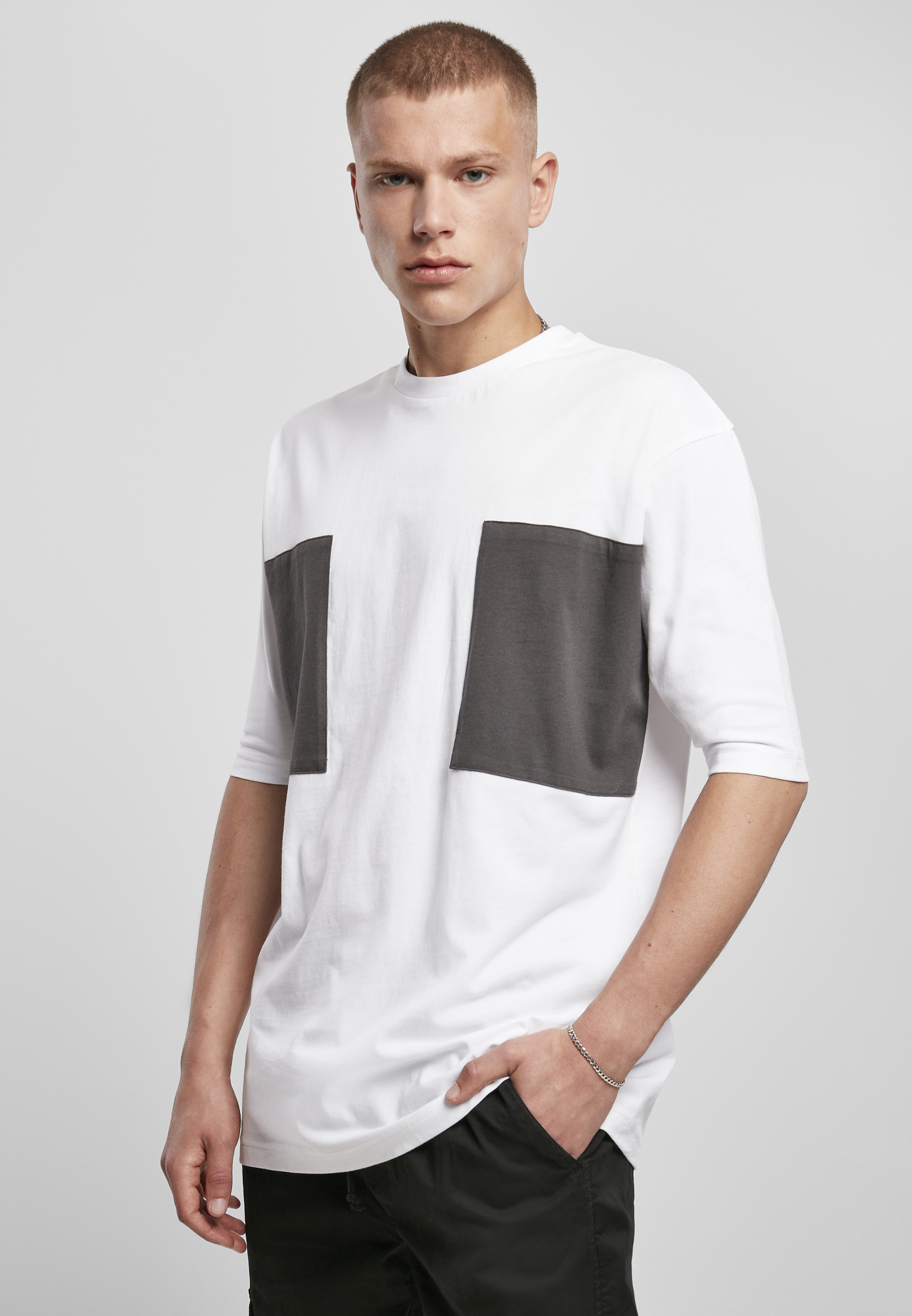 Big Double Pocket Tee Alb / asfalt