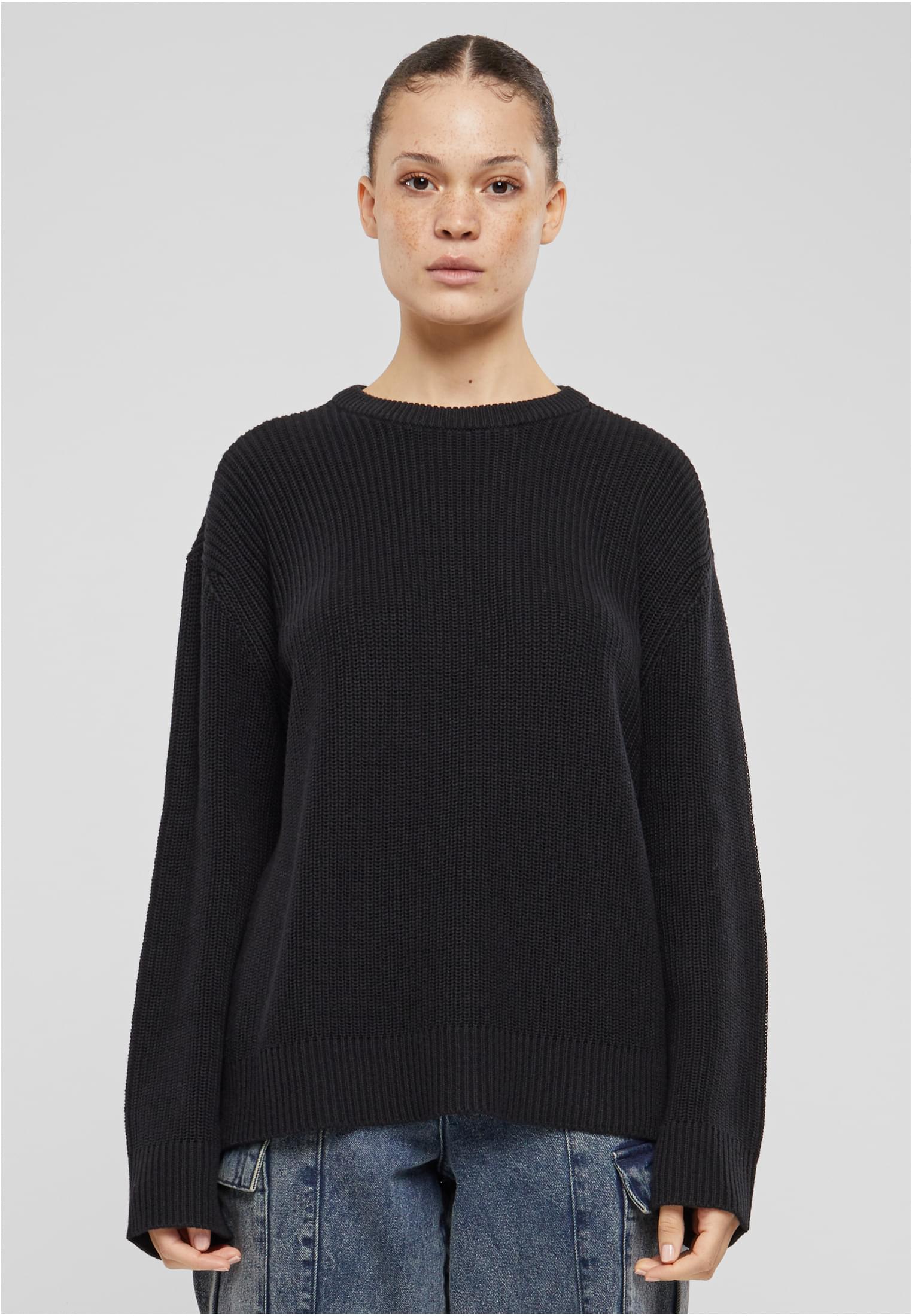 Women&#039;s ribbed knitted sweater black