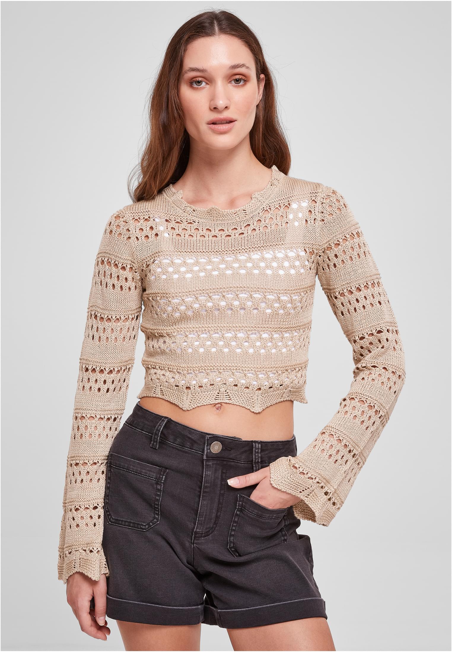 Women&#039;s knitted sweater made of soft seagrass