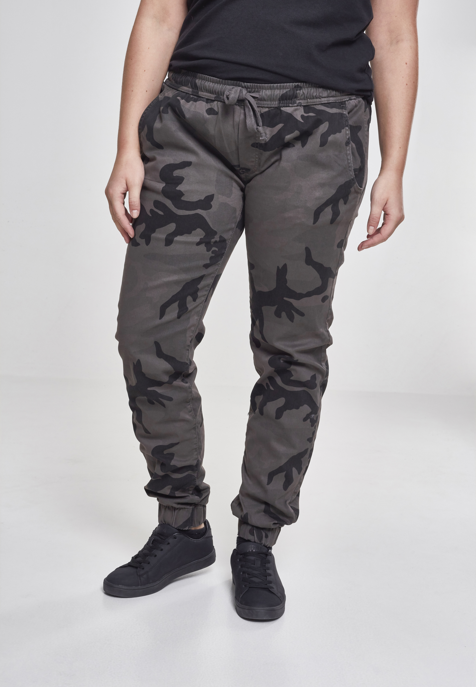 Women&#039;s Camo Jogging Pants Dark Camo