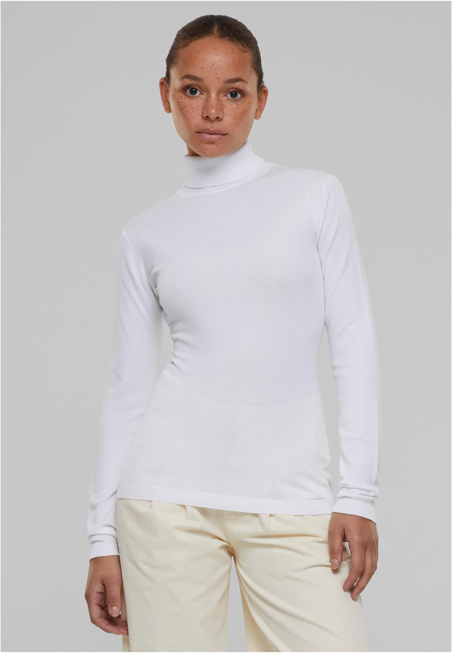 Women&#039;s knitted turtleneck white
