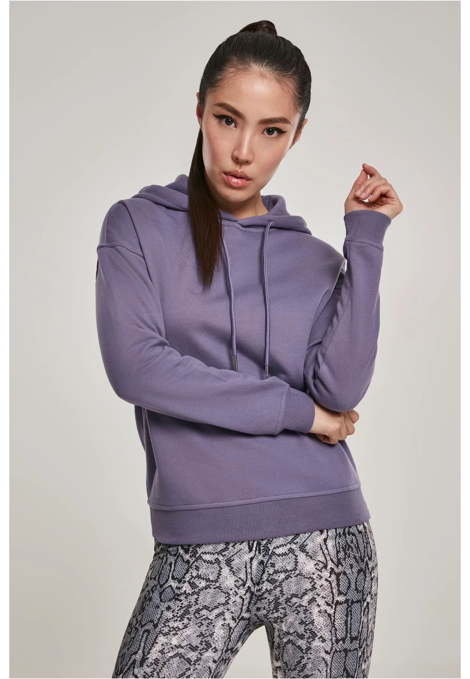 Дамски суичър с качулка в пудрово-кафяв цвят