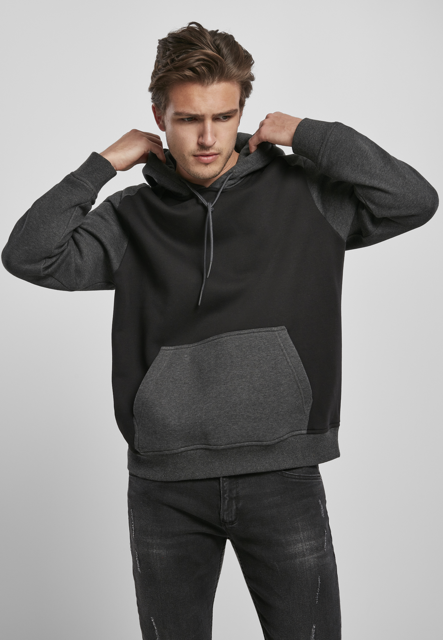 2-Tone Raglan Crew Black/Charcoal